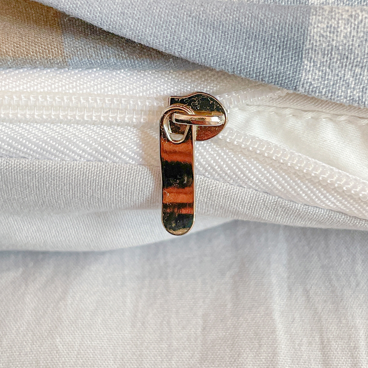 91家纺网 家纺一手货源 找家纺 纽缦家纺 2026新款水洗棉简约格子风学生床套件系列 简意