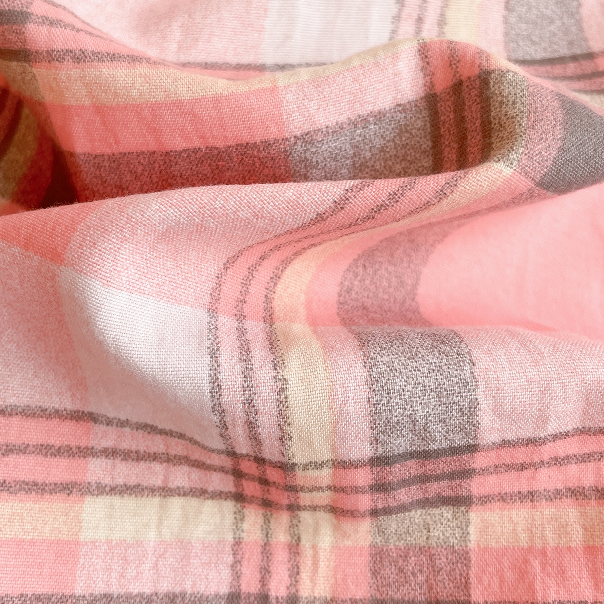 91家纺网 家纺一手货源 找家纺 纽缦家纺 2026新款水洗棉简约格子风学生床套件系列 简意-粉