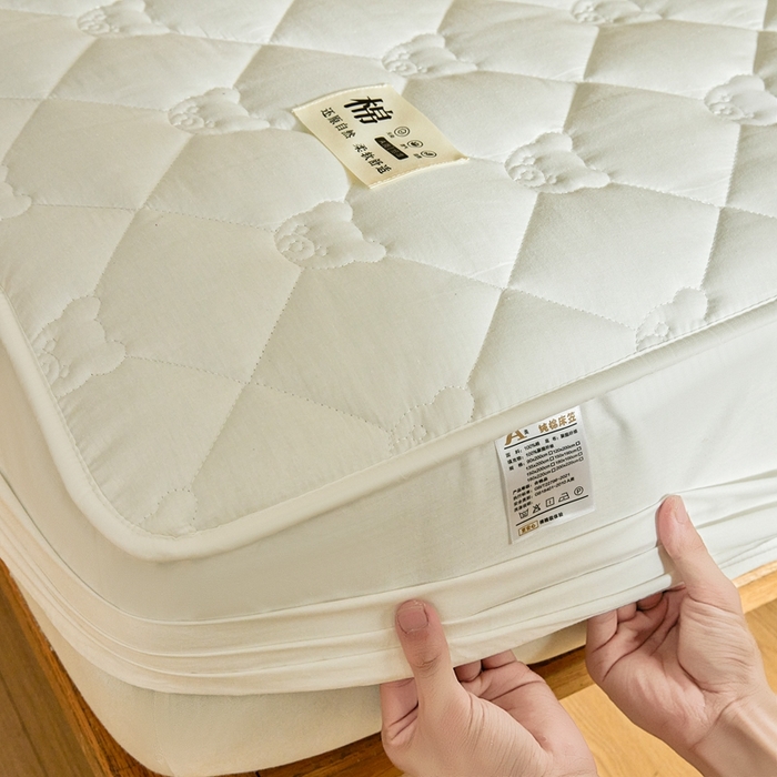 91家纺网 家纺一手货源 找家纺 邵依家纺 2026新款A类加厚纯棉夹棉全棉床笠13372提供买家秀 小熊-珍珠白