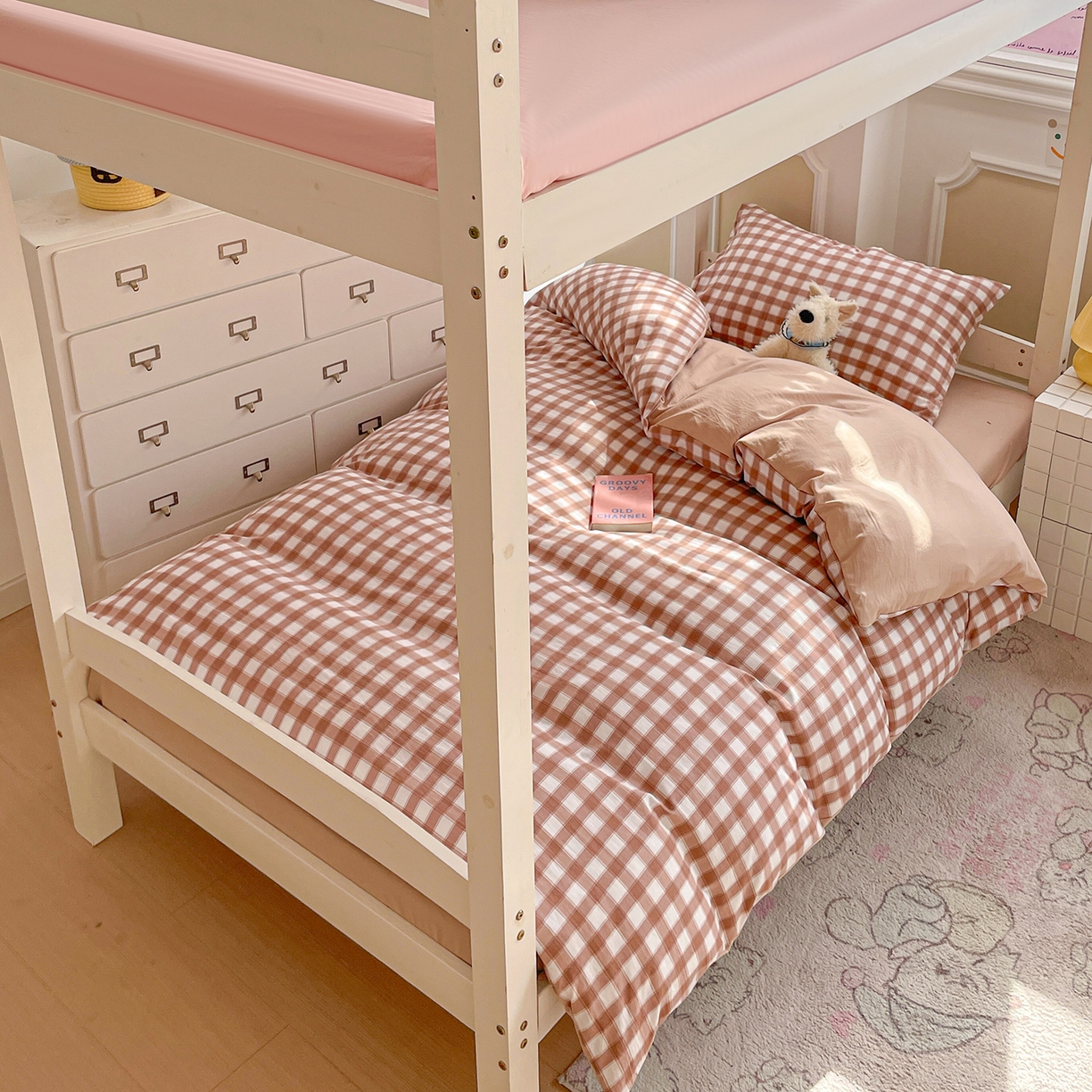 91家纺网 家纺一手货源 找家纺 纽缦家纺 2026新款水洗棉简约格子风学生床套件系列 朴雅