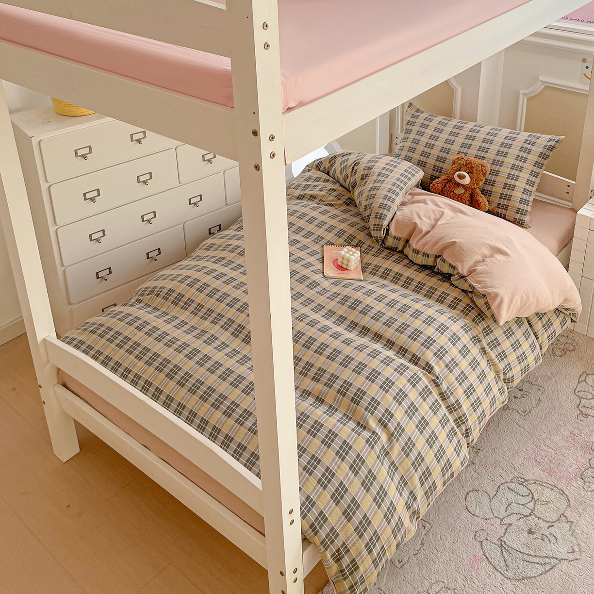 91家纺网 家纺一手货源 找家纺 纽缦家纺 2026新款水洗棉简约格子风学生床套件系列 云初