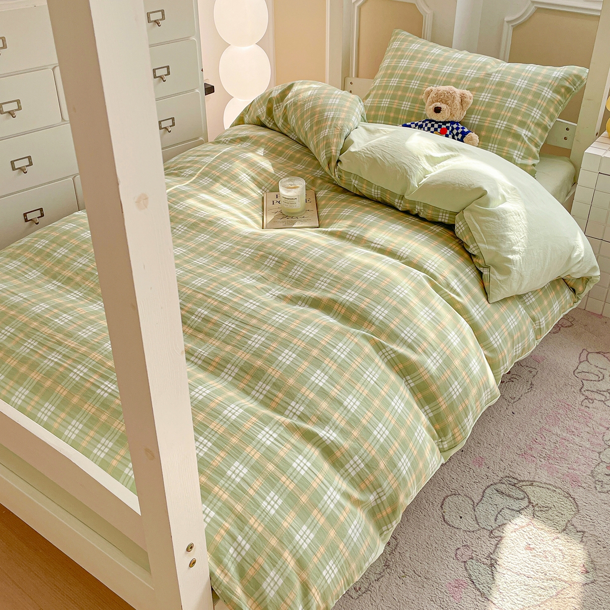 91家纺网 家纺一手货源 找家纺 纽缦家纺 2026新款水洗棉简约格子风学生床套件系列 朱颜-绿