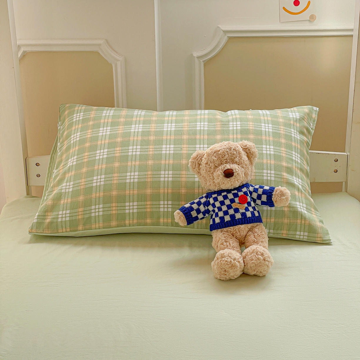 91家纺网 家纺一手货源 找家纺 纽缦家纺 2026新款水洗棉简约格子风学生床套件系列 朱颜-绿