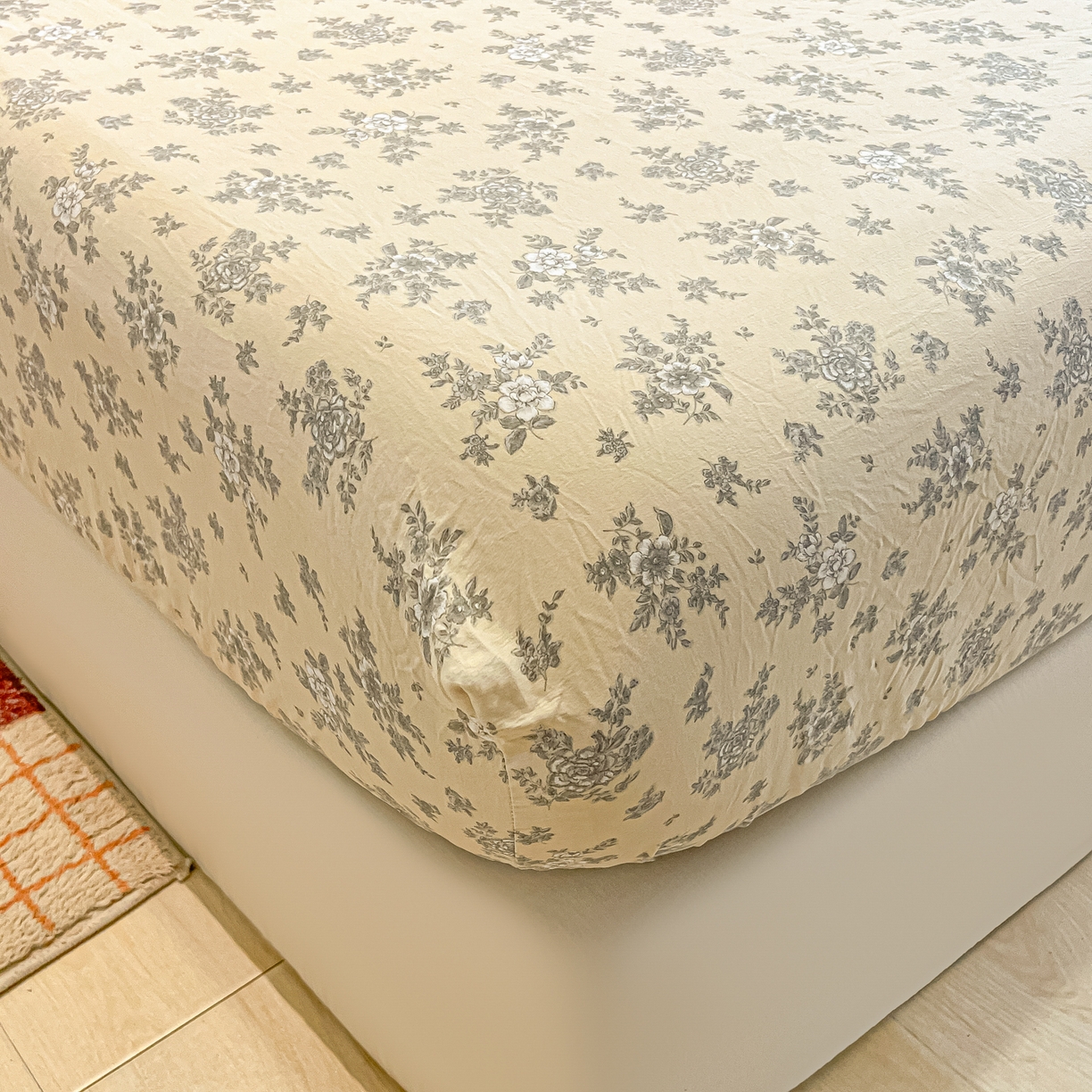 91家纺网 家纺一手货源 找家纺 （总）多乐家纺 2026新款韩系花卉加厚舒柔棉印花单床笠 床笠三件套