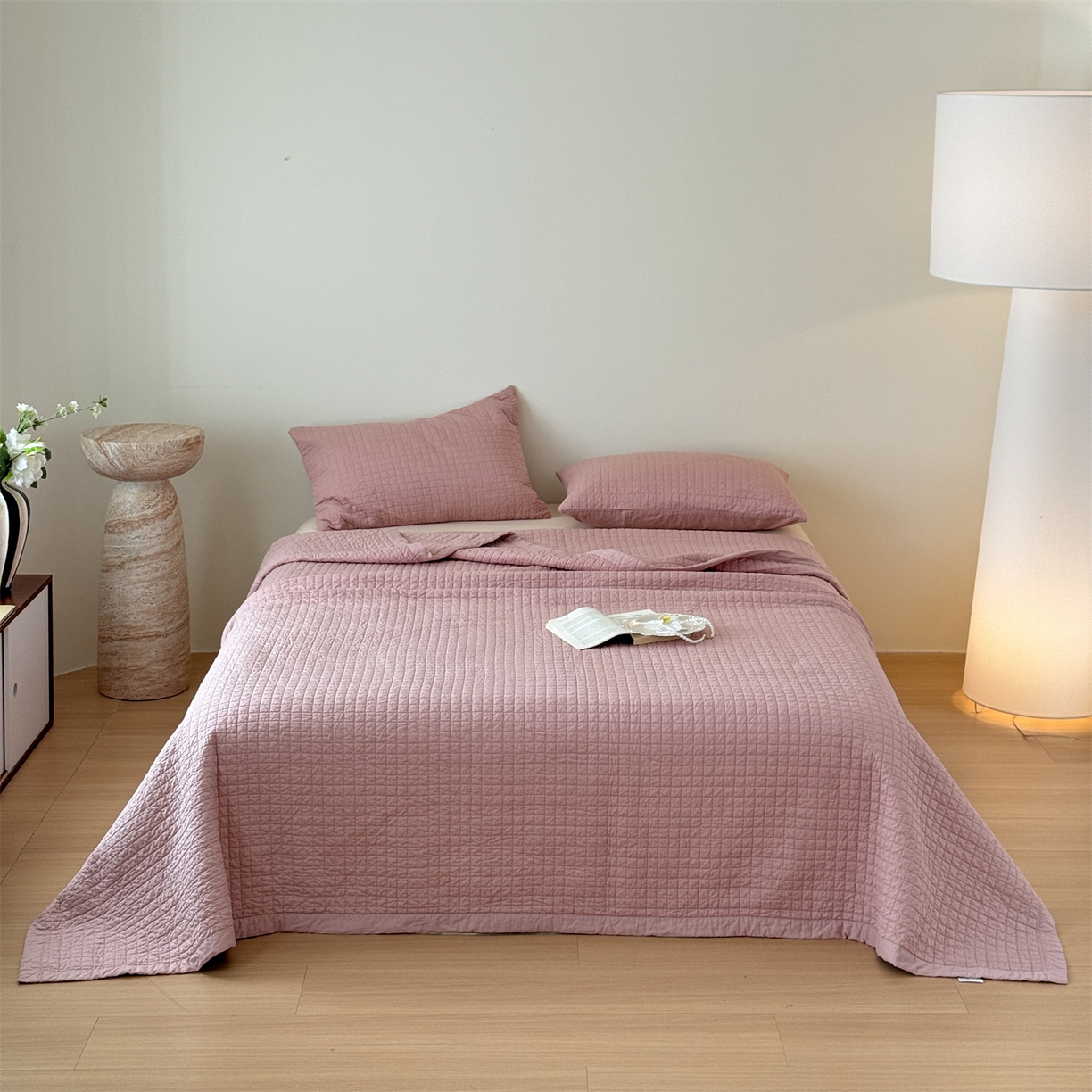 91家纺网 家纺一手货源 找家纺 （总）床盖工厂店 2026新款双面全棉填充棉花面包格床盖三件套