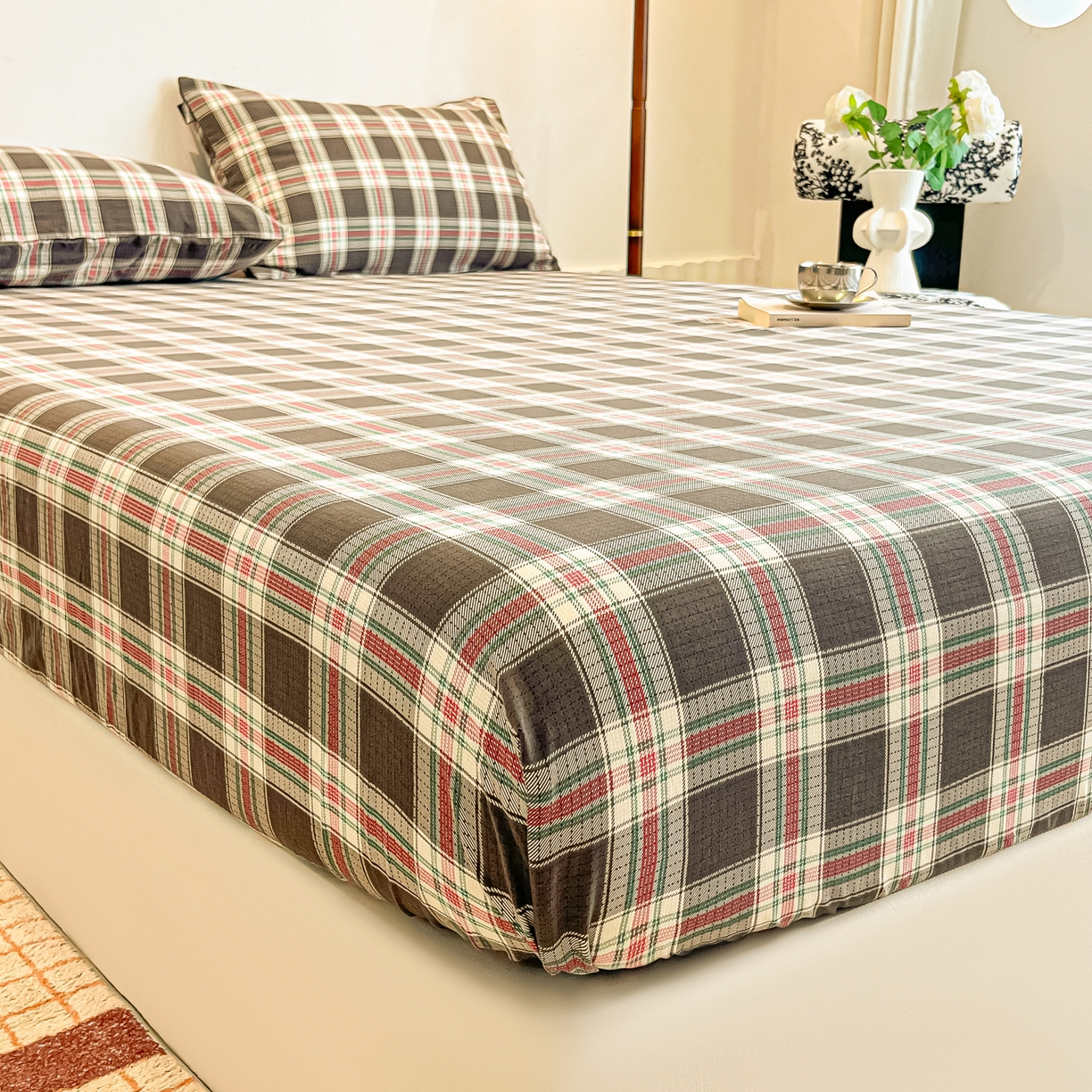 91家纺网 家纺一手货源 找家纺 多乐家纺 2026新款韩系花卉加厚舒柔棉印花单床笠 床笠三件套 山野红