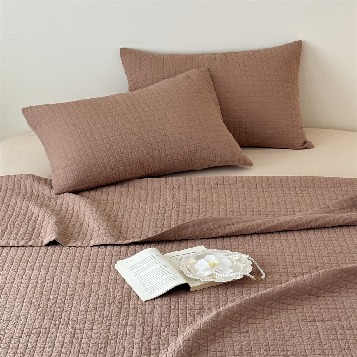 91家纺网 家纺一手货源 找家纺 床盖工厂店 2026新款双面全棉填充棉花面包格床盖三件套 面包格-深咖