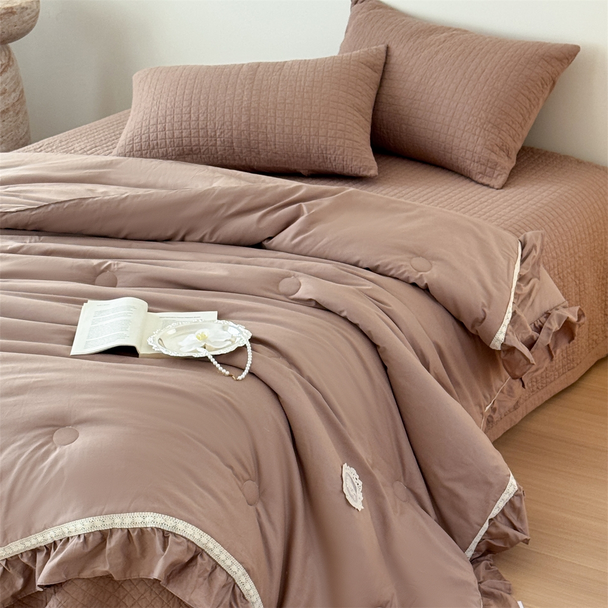 91家纺网 家纺一手货源 找家纺 床盖工厂店 2026新款双面全棉填充棉花面包格床盖三件套 面包格-深咖