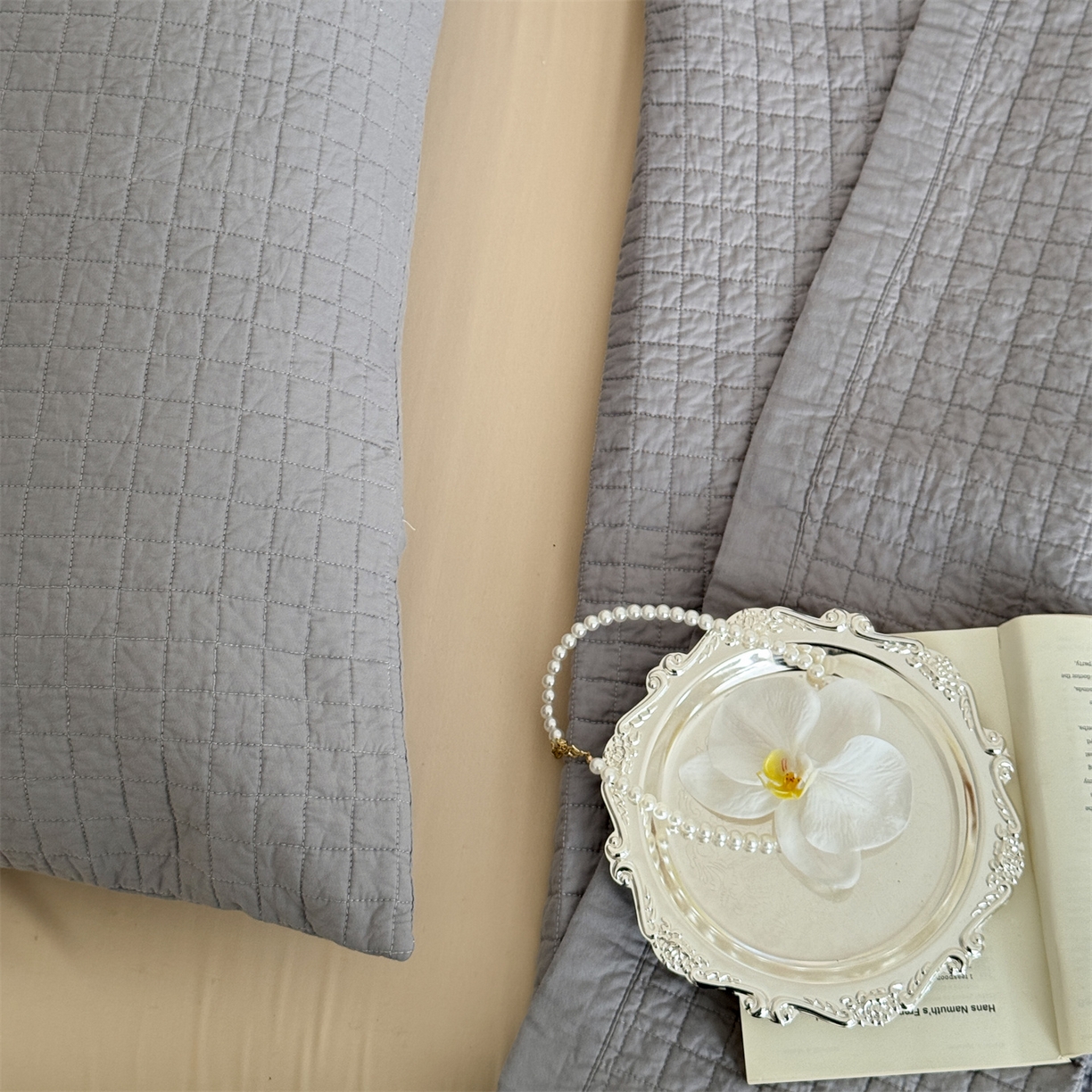 91家纺网 家纺一手货源 找家纺 床盖工厂店 2026新款双面全棉填充棉花面包格床盖三件套 面包格-银灰