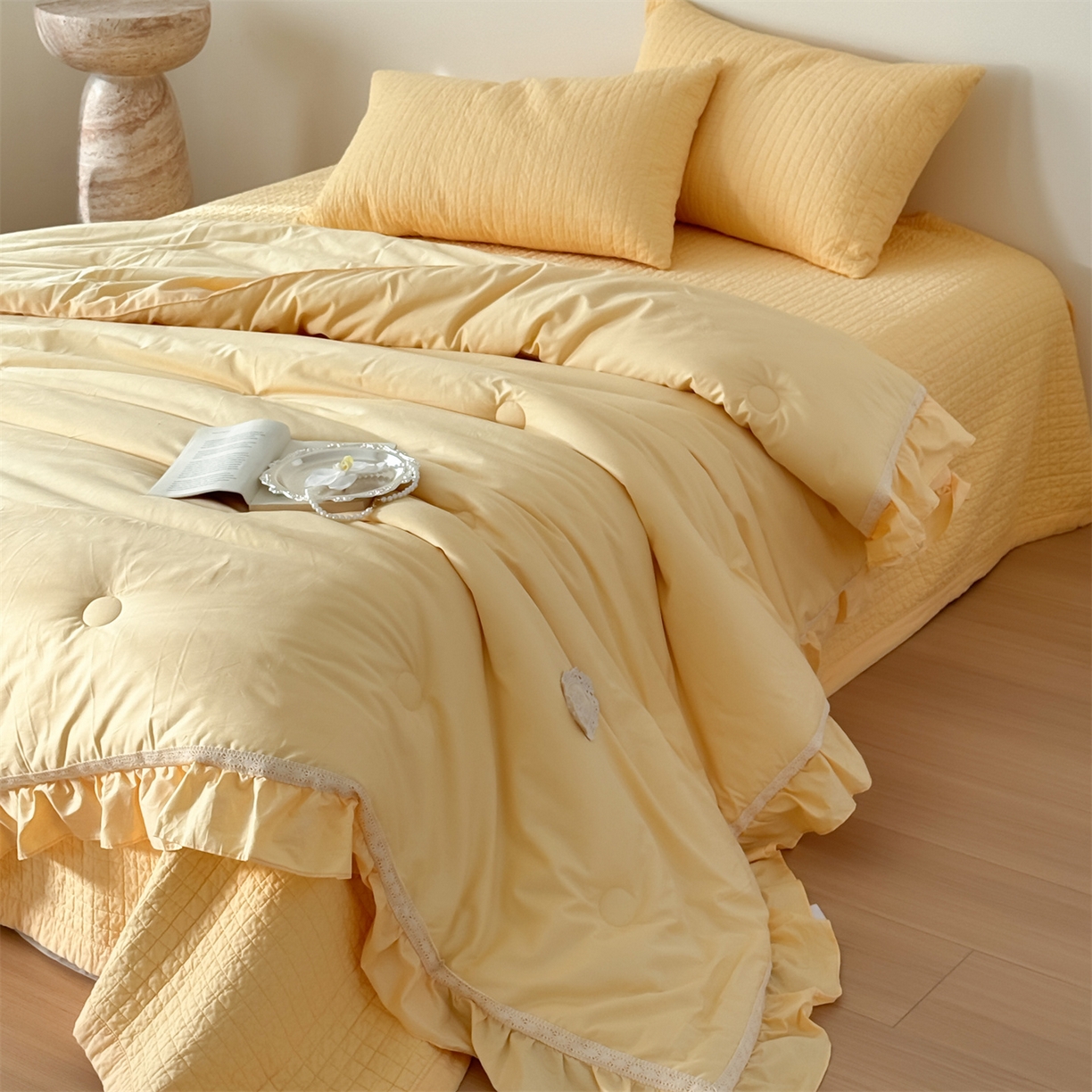 91家纺网 家纺一手货源 找家纺 床盖工厂店 2026新款双面全棉填充棉花面包格床盖三件套 面包格-米黄