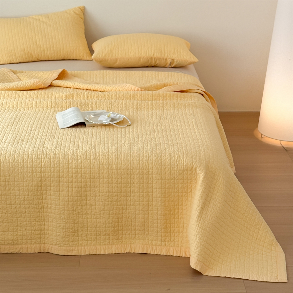 91家纺网 家纺一手货源 找家纺 床盖工厂店 2026新款双面全棉填充棉花面包格床盖三件套 面包格-米黄