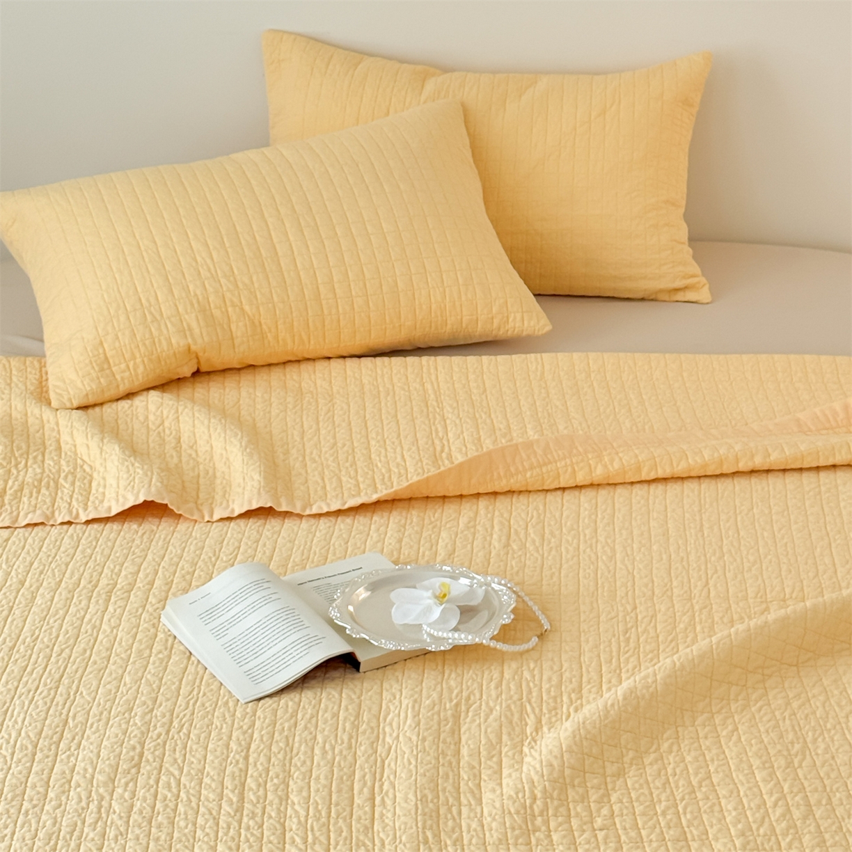 91家纺网 家纺一手货源 找家纺 床盖工厂店 2026新款双面全棉填充棉花面包格床盖三件套 面包格-米黄