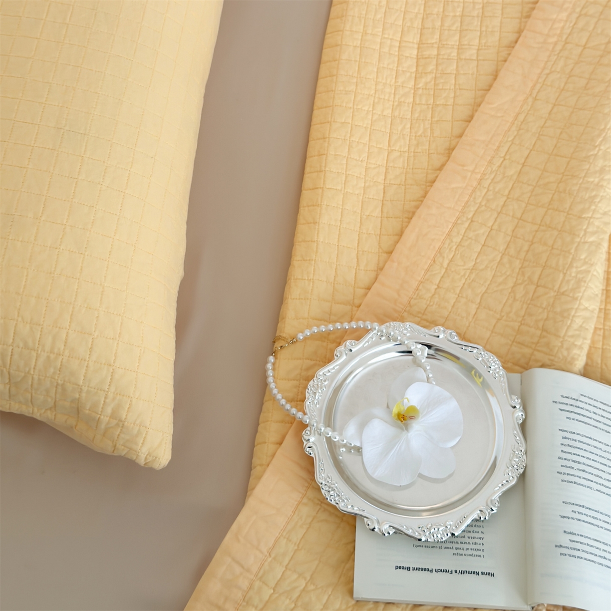 91家纺网 家纺一手货源 找家纺 床盖工厂店 2026新款双面全棉填充棉花面包格床盖三件套 面包格-米黄