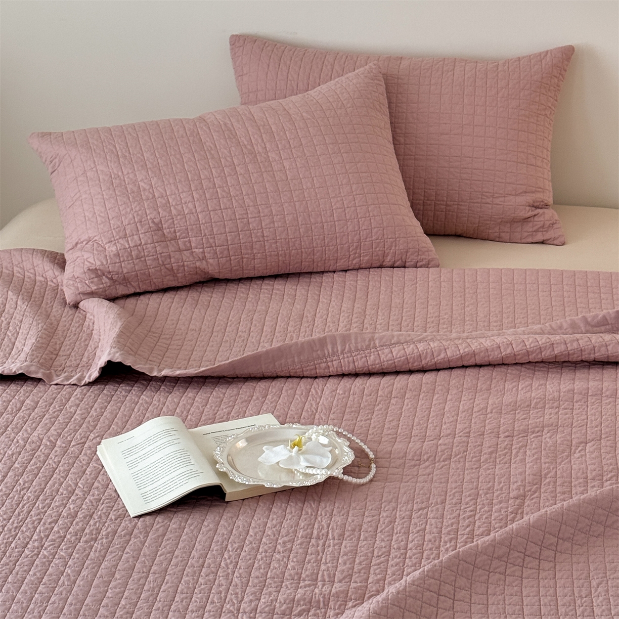 91家纺网 家纺一手货源 找家纺 床盖工厂店 2026新款双面全棉填充棉花面包格床盖三件套 面包格-玫瑰粉