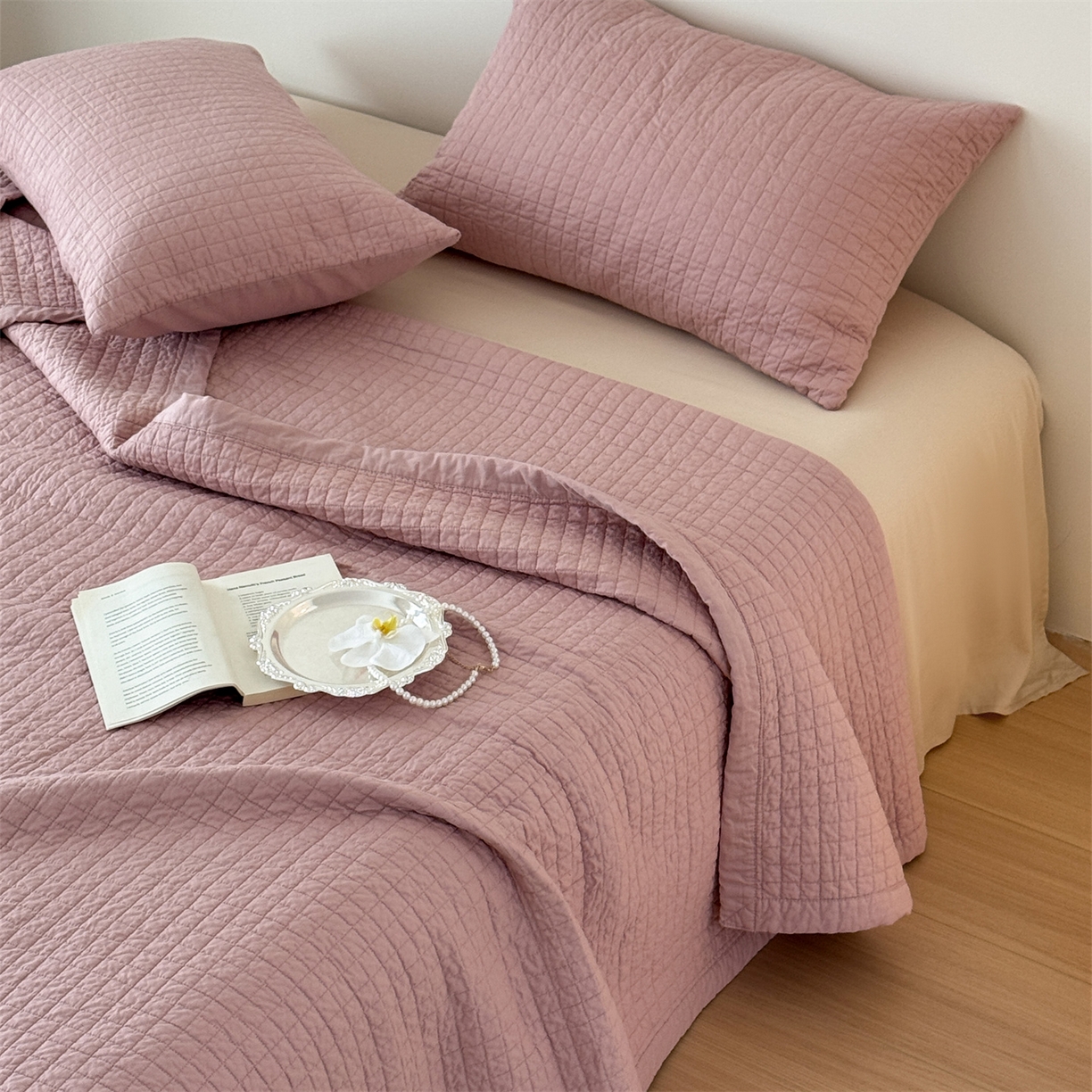 91家纺网 家纺一手货源 找家纺 床盖工厂店 2026新款双面全棉填充棉花面包格床盖三件套 面包格-玫瑰粉