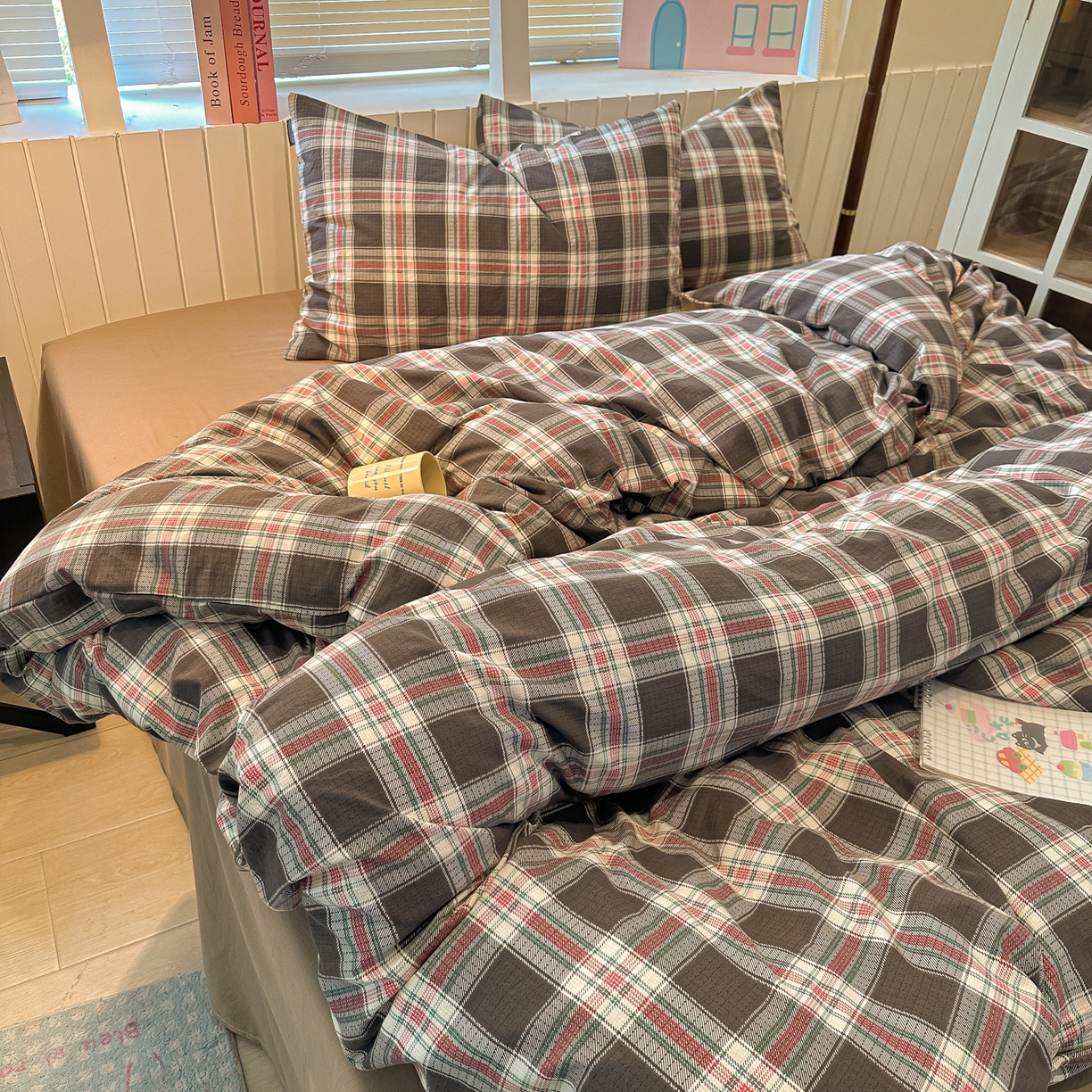 91家纺网 家纺一手货源 找家纺 多乐家纺 2026新款秋冬韩系花卉舒柔棉印花四件套 山野红