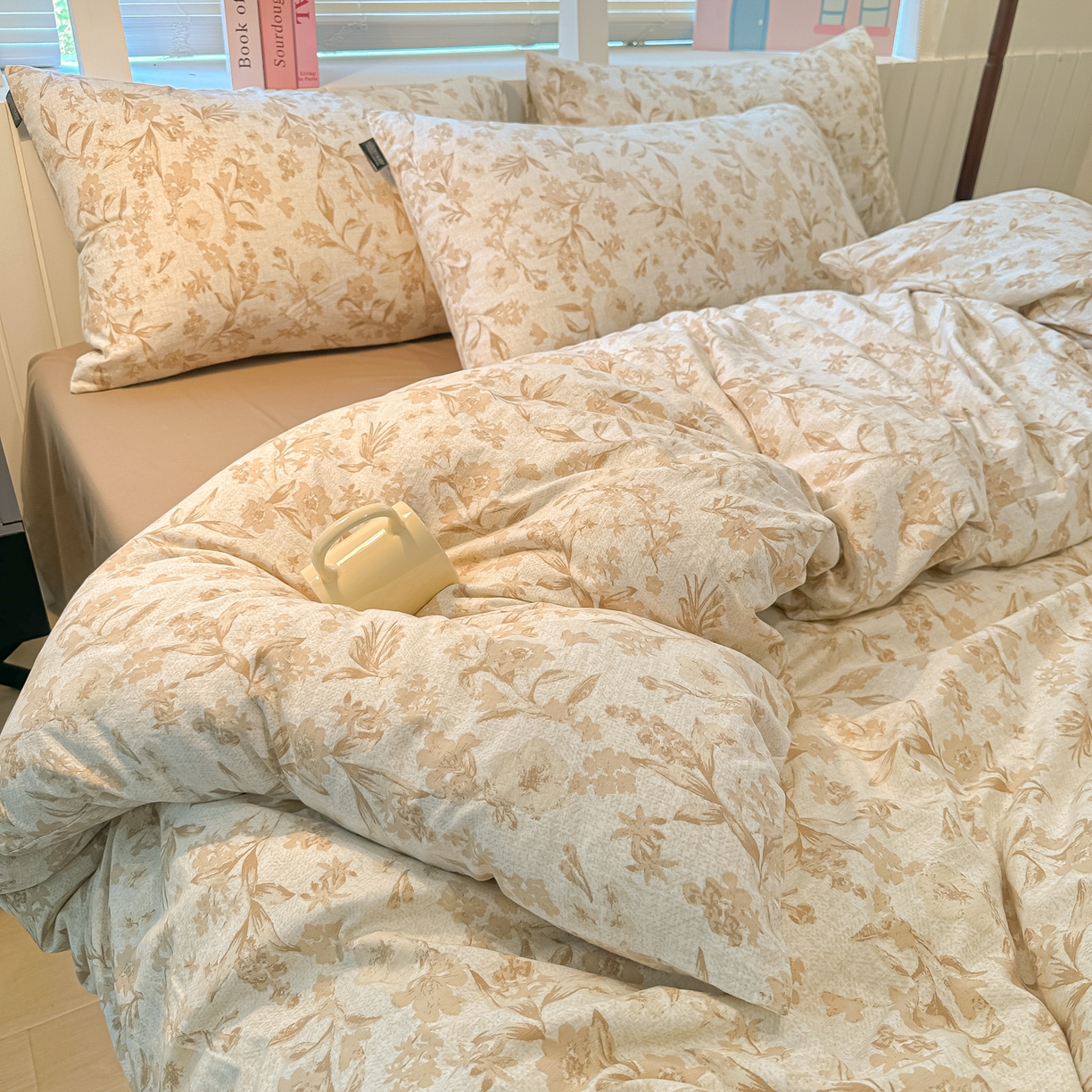 91家纺网 家纺一手货源 找家纺 多乐家纺 2026新款秋冬韩系花卉舒柔棉印花四件套 茶颜悦色-黄