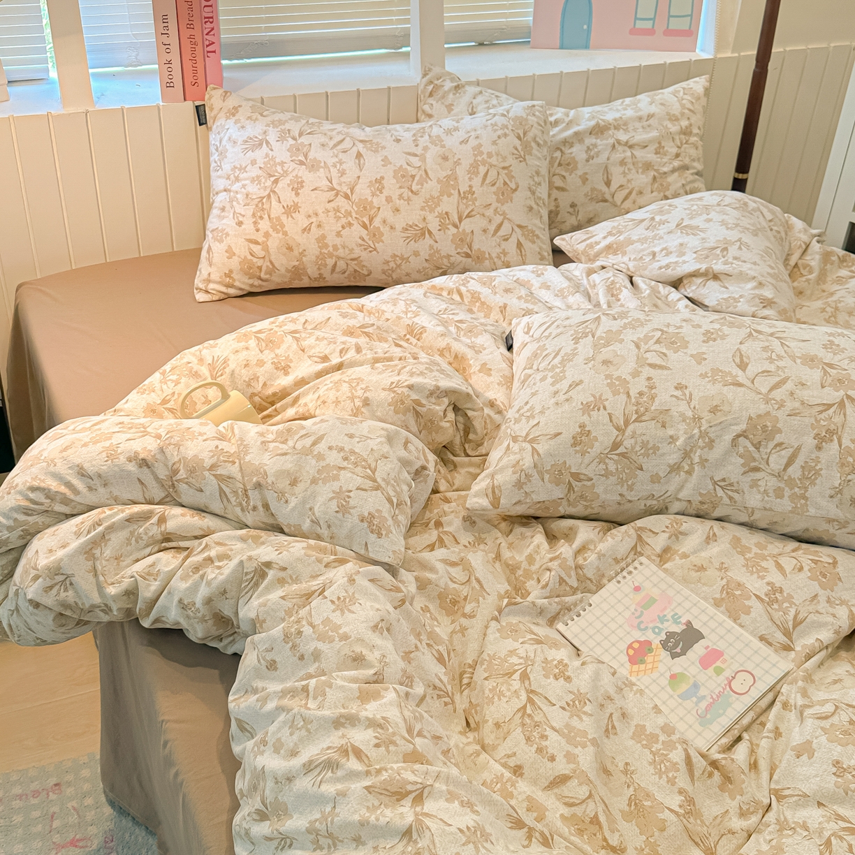 91家纺网 家纺一手货源 找家纺 多乐家纺 2026新款秋冬韩系花卉舒柔棉印花四件套 茶颜悦色-黄