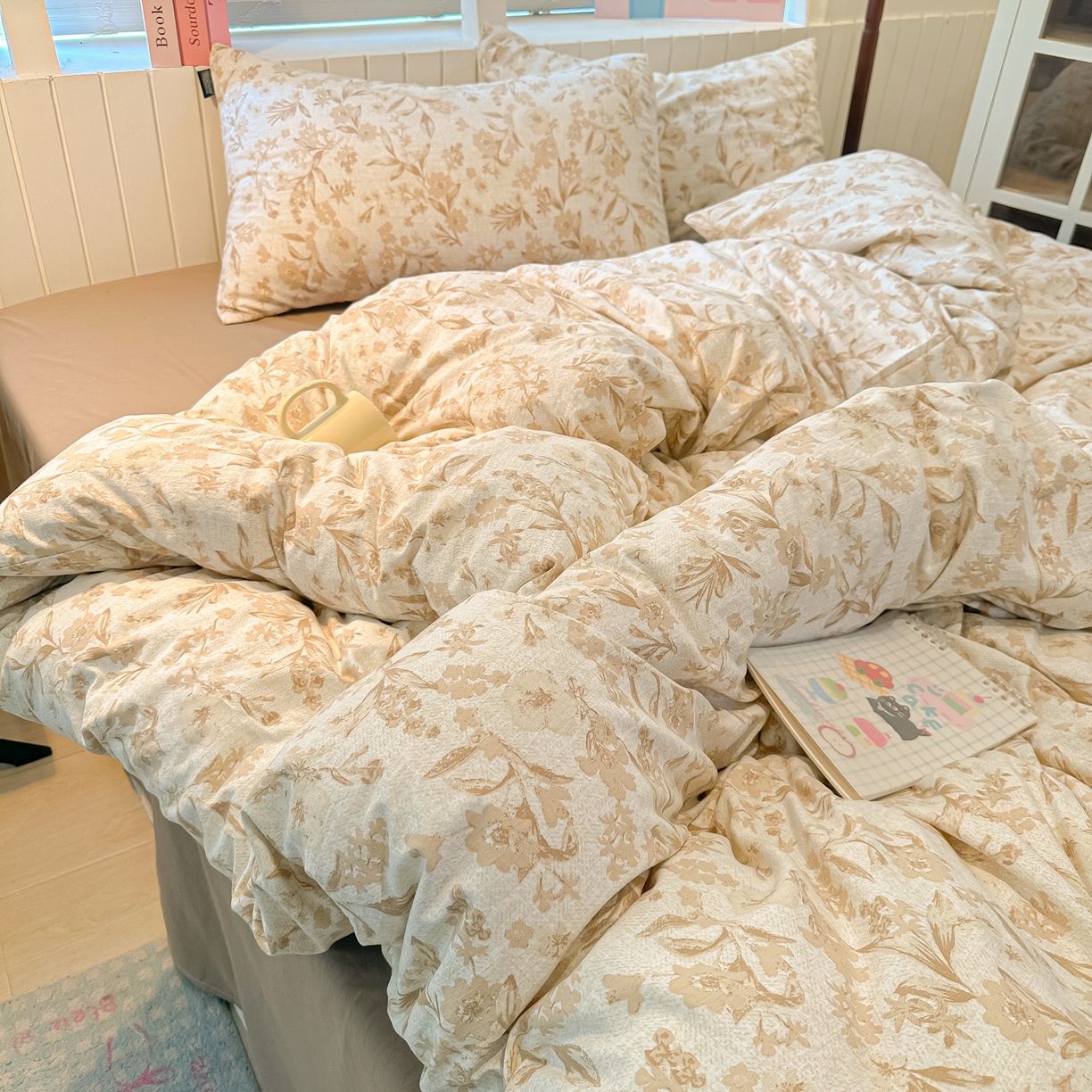 91家纺网 家纺一手货源 找家纺 多乐家纺 2026新款秋冬韩系花卉舒柔棉印花四件套 茶颜悦色-黄