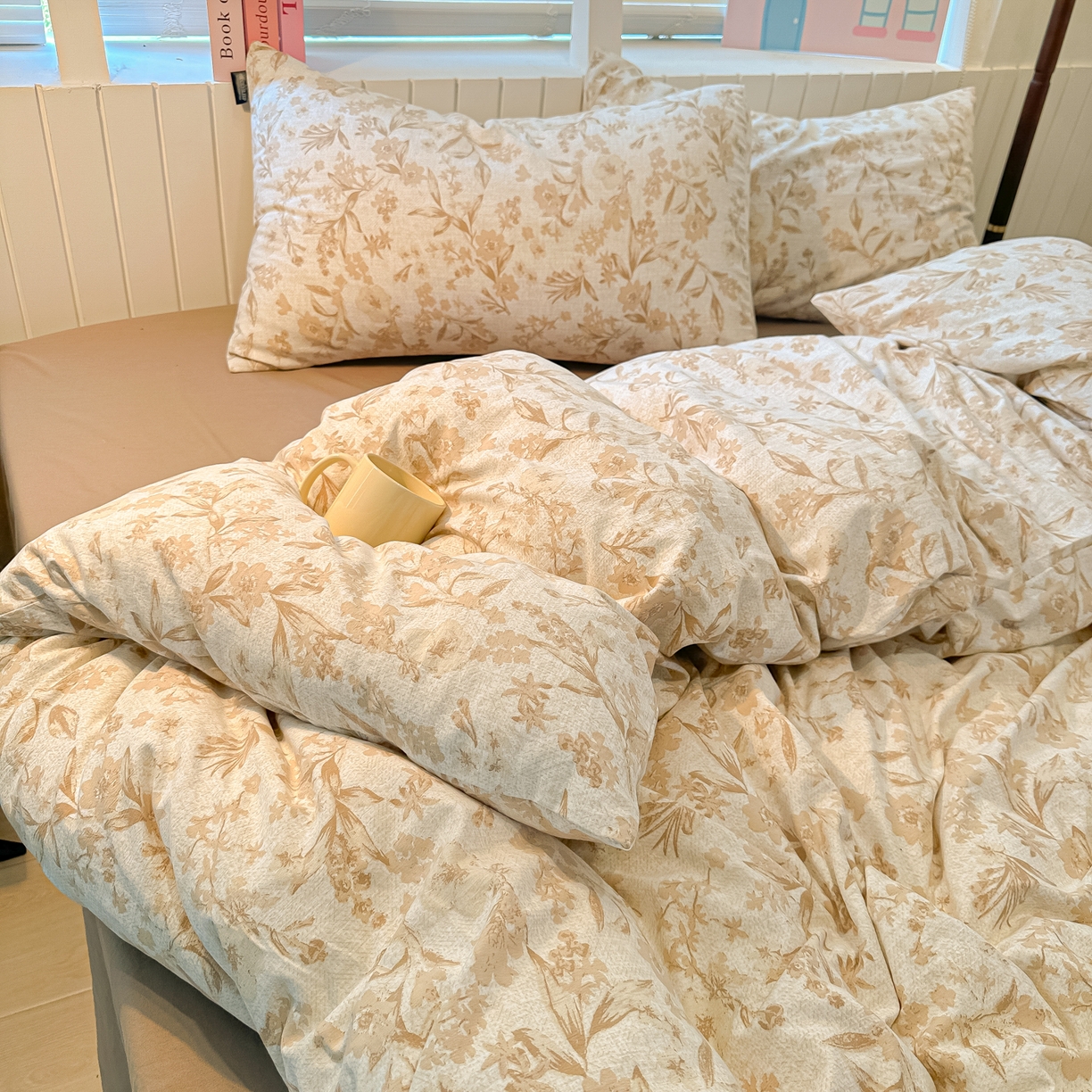 91家纺网 家纺一手货源 找家纺 多乐家纺 2026新款秋冬韩系花卉舒柔棉印花四件套 茶颜悦色-黄