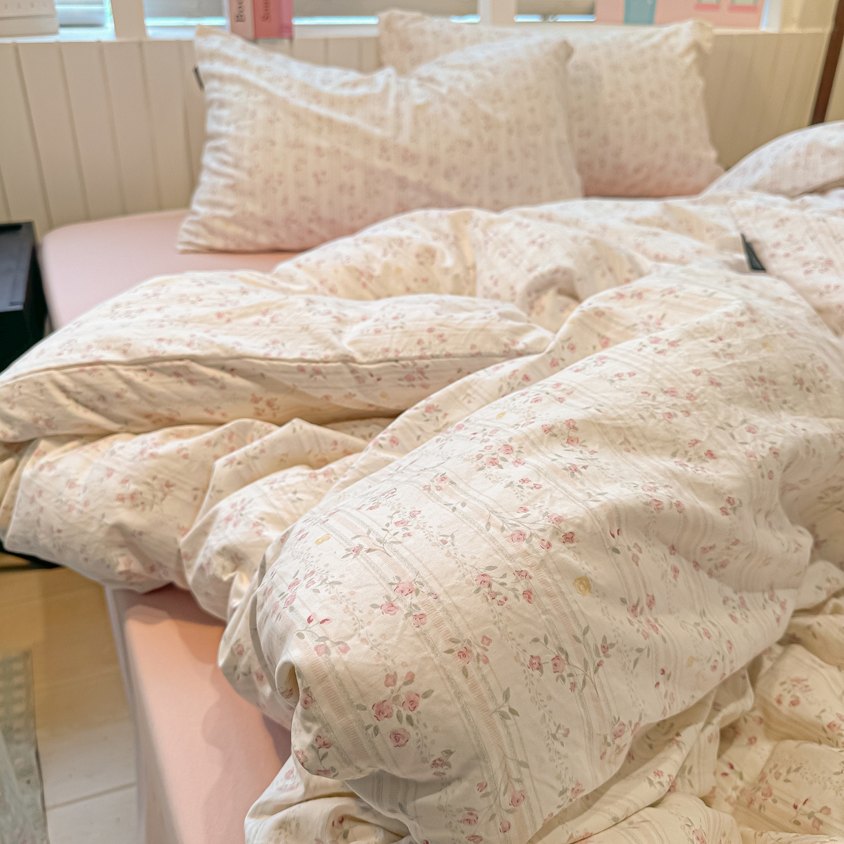 91家纺网 家纺一手货源 找家纺 多乐家纺 2026新款秋冬韩系花卉舒柔棉印花四件套 秘境