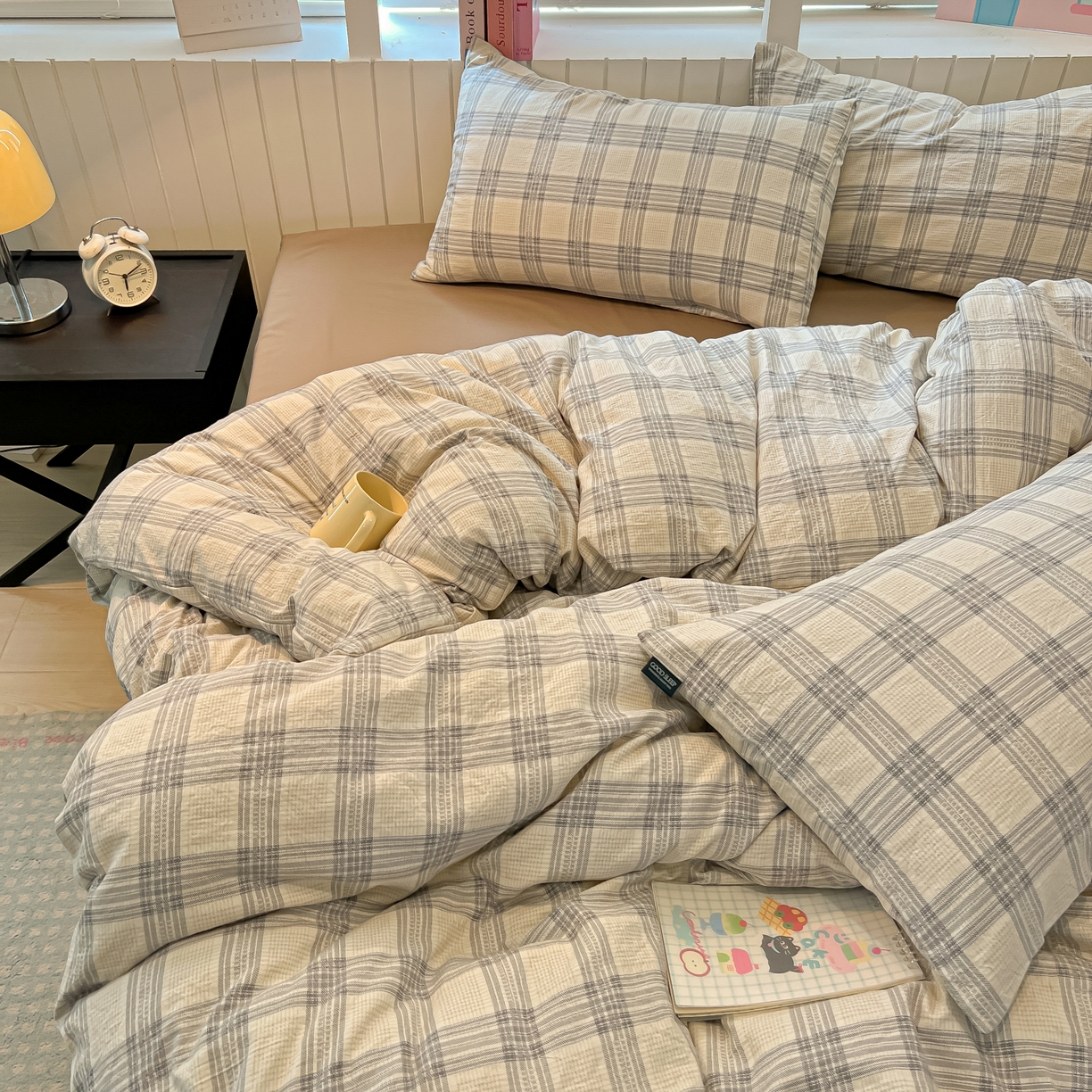 91家纺网 家纺一手货源 找家纺 多乐家纺 2026新款秋冬韩系花卉舒柔棉印花四件套 山野灰