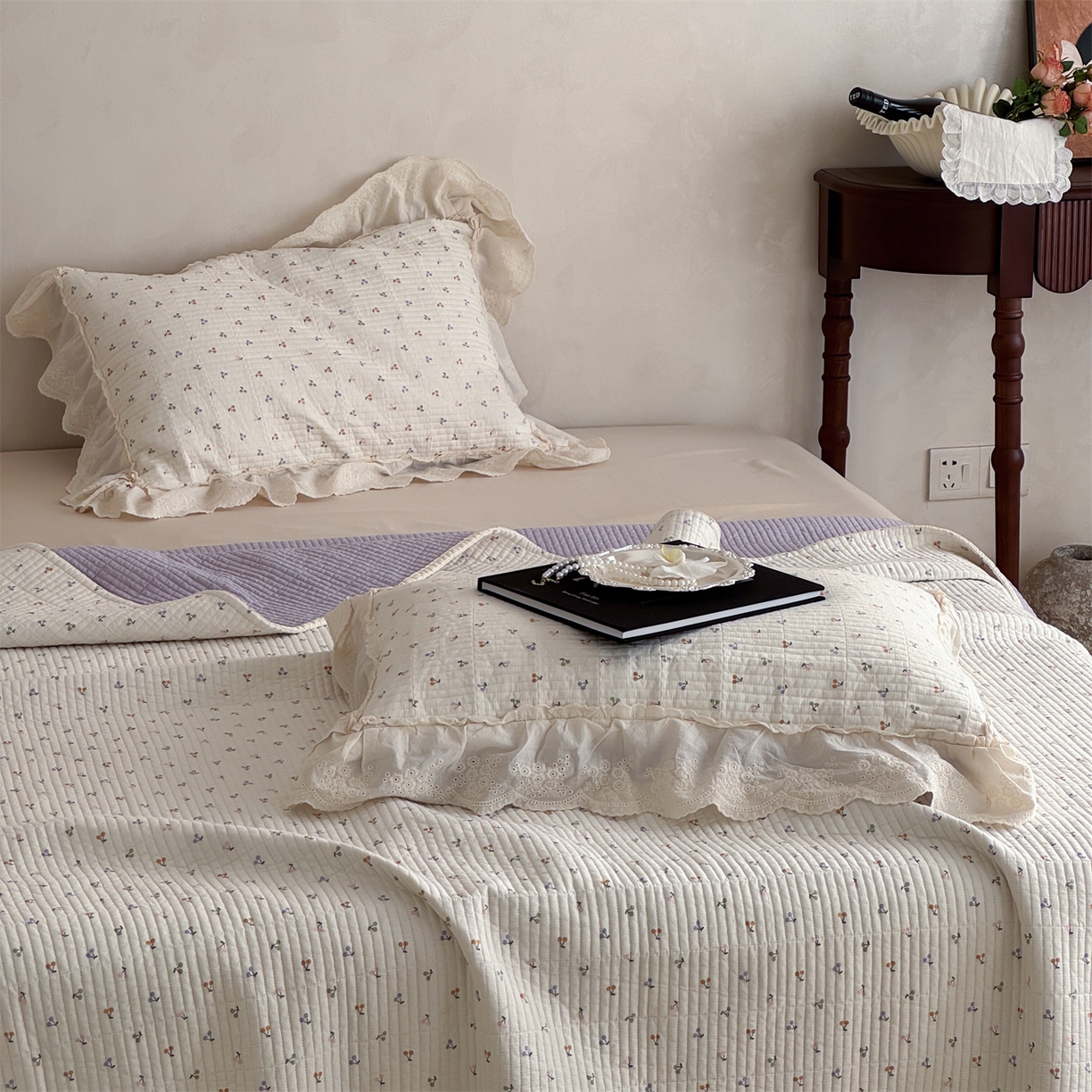 91家纺网 家纺一手货源 找家纺 （总）床盖工厂店 2026新款韩式田园小碎花系双面全棉花边床盖三件套