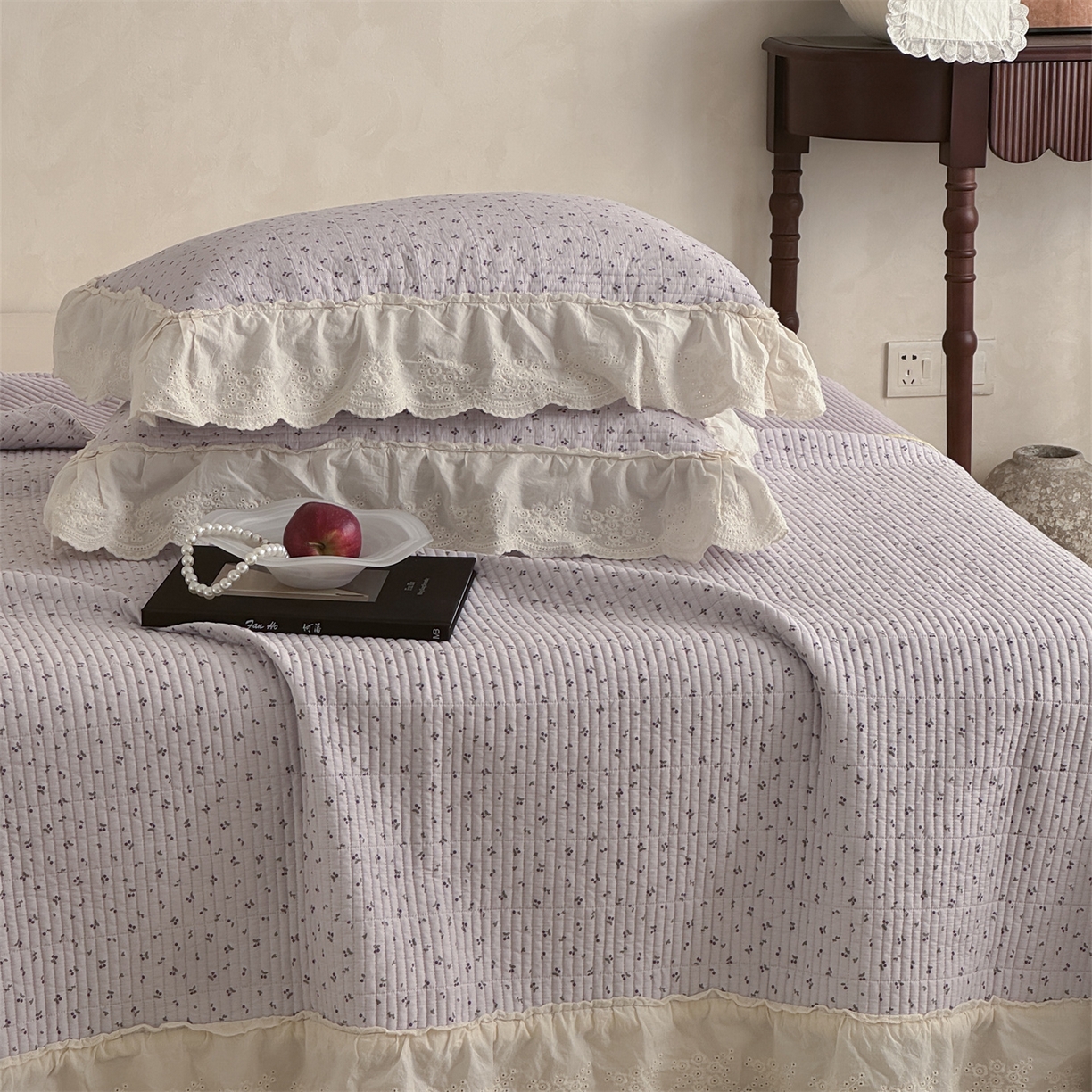 91家纺网 家纺一手货源 找家纺 床盖工厂店 2026新款韩式田园小碎花系双面全棉花边床盖三件套 樱桃果冻