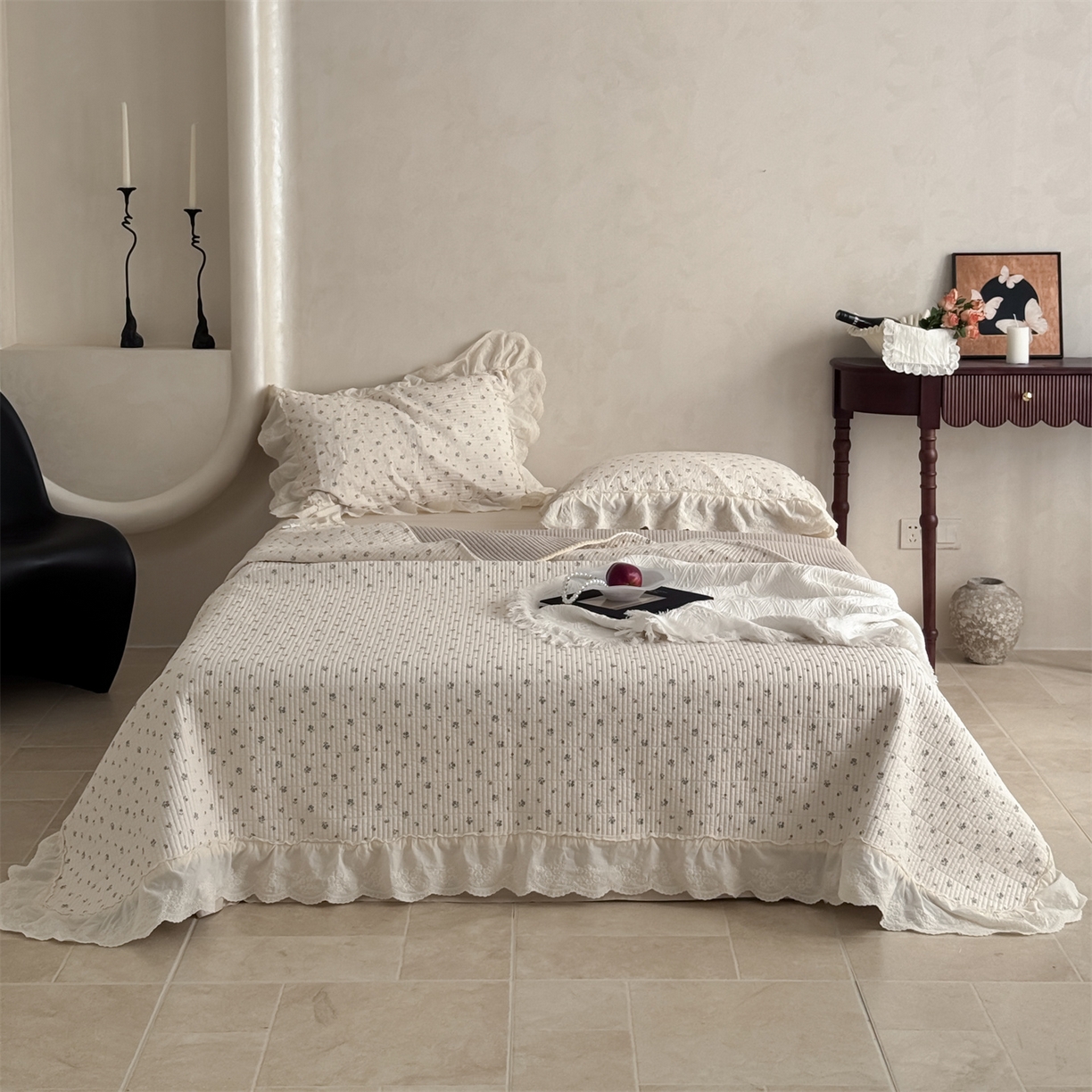 91家纺网 家纺一手货源 找家纺 床盖工厂店 2026新款韩式田园小碎花系双面全棉花边床盖三件套 桃幸一咖