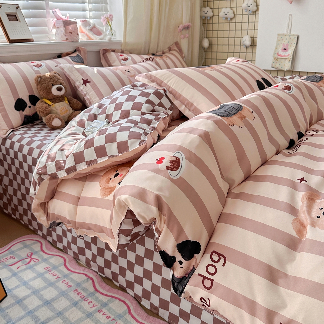 91家纺网 家纺一手货源 找家纺 卡斯诺家纺馆 2026新款A类亲肤芦荟棉四件套 下载文件包含买家秀 奶咖萌犬