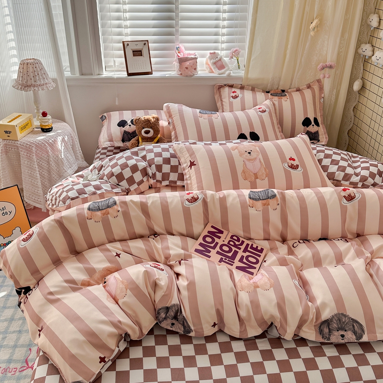 91家纺网 家纺一手货源 找家纺 卡斯诺家纺馆 2026新款A类亲肤芦荟棉四件套 下载文件包含买家秀 奶咖萌犬