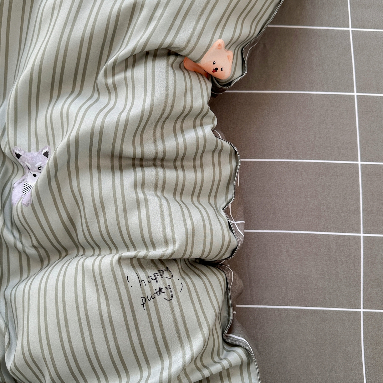 91家纺网 家纺一手货源 找家纺 卡斯诺家纺馆 2026新款A类亲肤芦荟棉四件套 下载文件包含买家秀 微笑柴犬