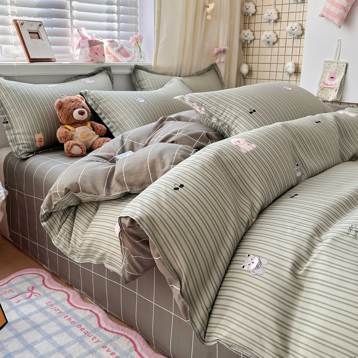 91家纺网 家纺一手货源 找家纺 卡斯诺家纺馆 2026新款A类亲肤芦荟棉四件套 下载文件包含买家秀 微笑柴犬