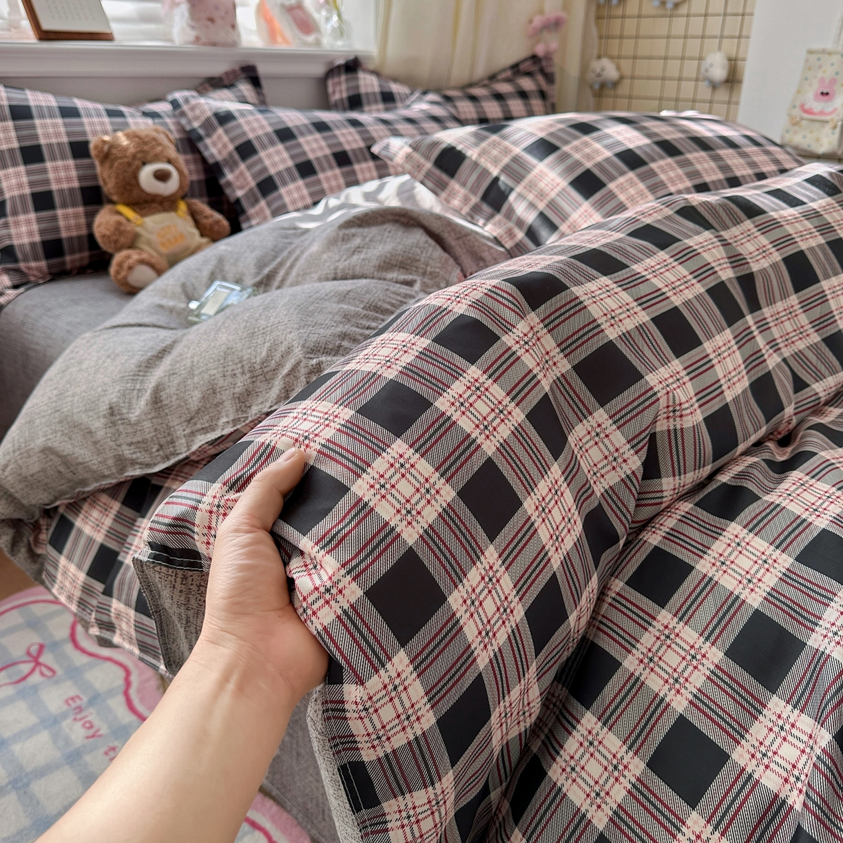 91家纺网 家纺一手货源 找家纺 卡斯诺家纺馆 2026新款A类亲肤芦荟棉四件套 下载文件包含买家秀 英伦格调