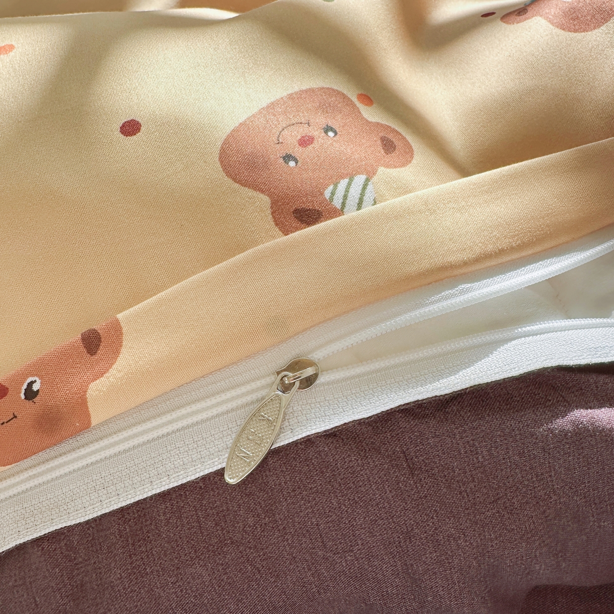 91家纺网 家纺一手货源 找家纺 卡斯诺家纺馆 2026新款A类亲肤芦荟棉四件套 下载文件包含买家秀 奶油小熊