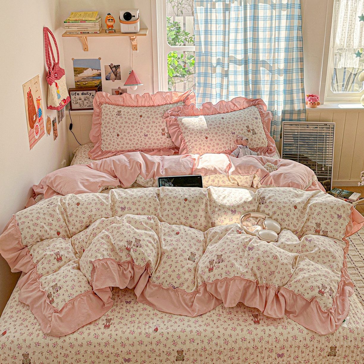 91家纺网 家纺一手货源 找家纺 富米莱（原臻工厂） 2026春夏新款仿棉A类韩系大花边床盖床裙四件套 艾利花园