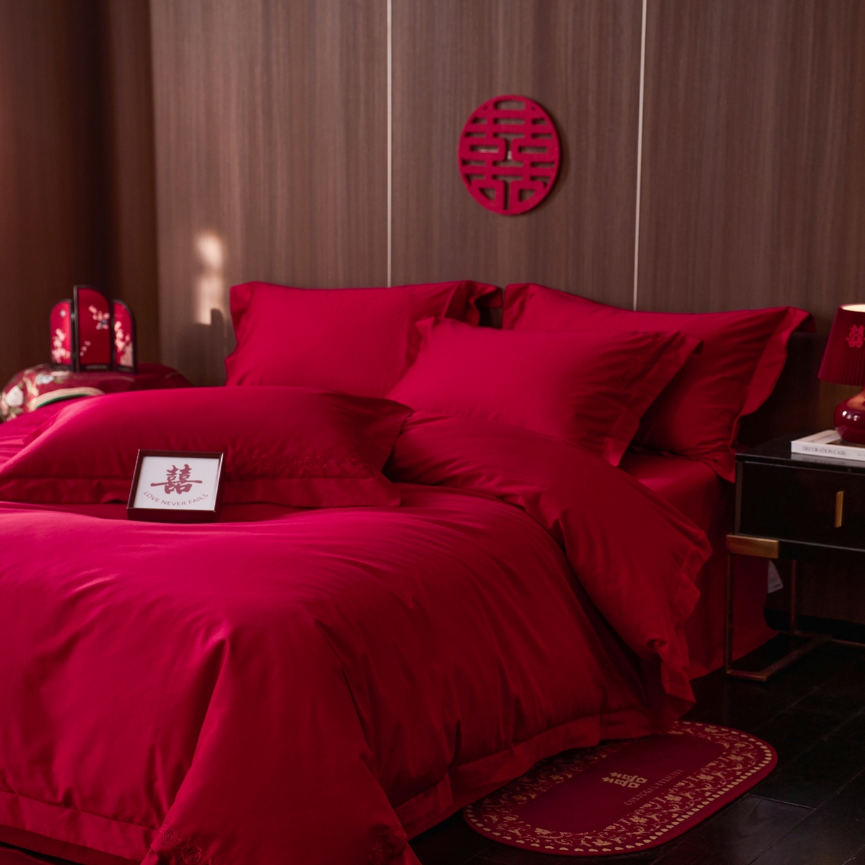 91家纺网 家纺一手货源 找家纺 （总）初拾 2026新款贡缎全棉纯棉红色提花简约婚庆四件套—一眼万年