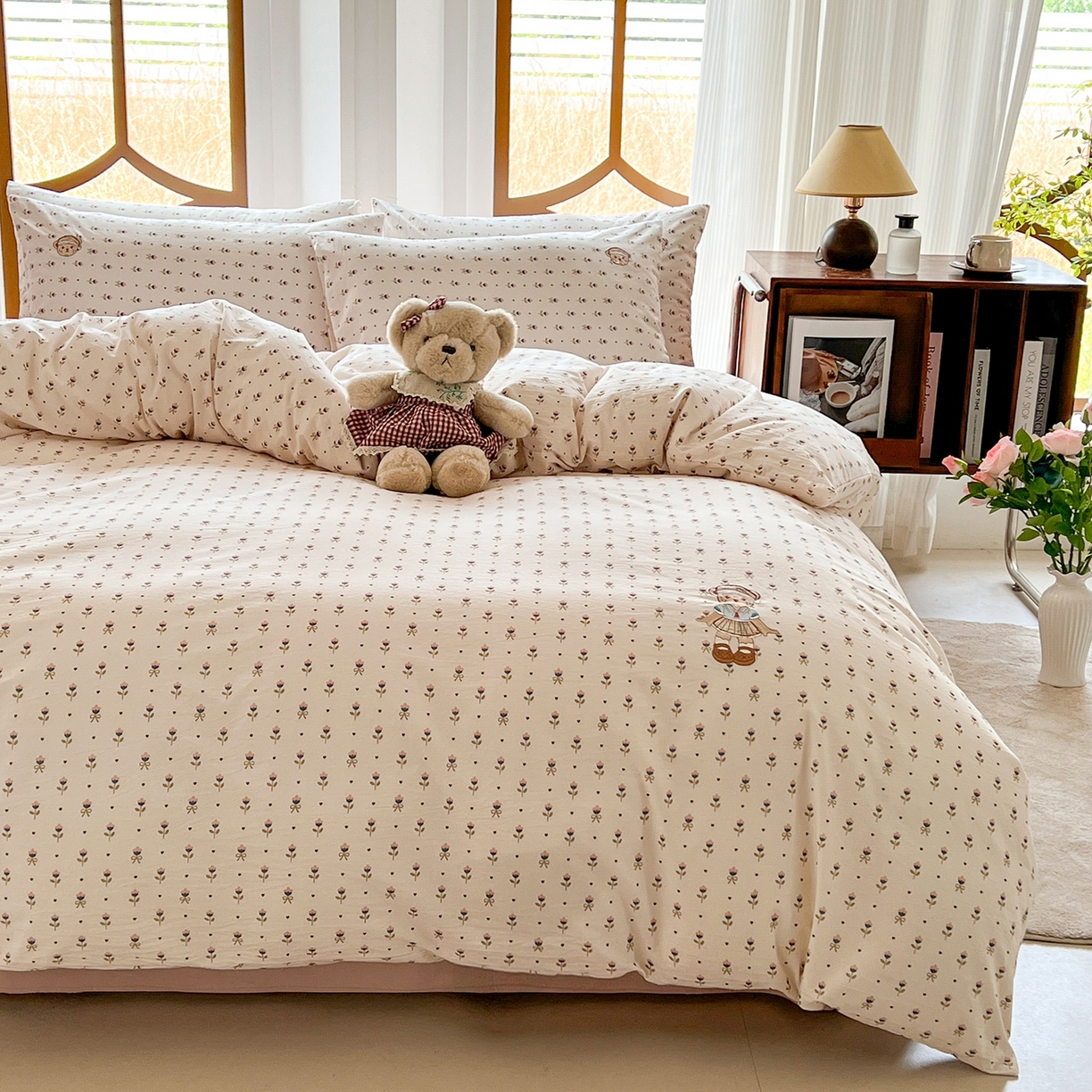 91家纺网 家纺一手货源 找家纺 欣晴家纺 2026新款软糯云朵棉水洗棉刺绣三件套四件套嘟嘟小熊系列（风格1） 晴语