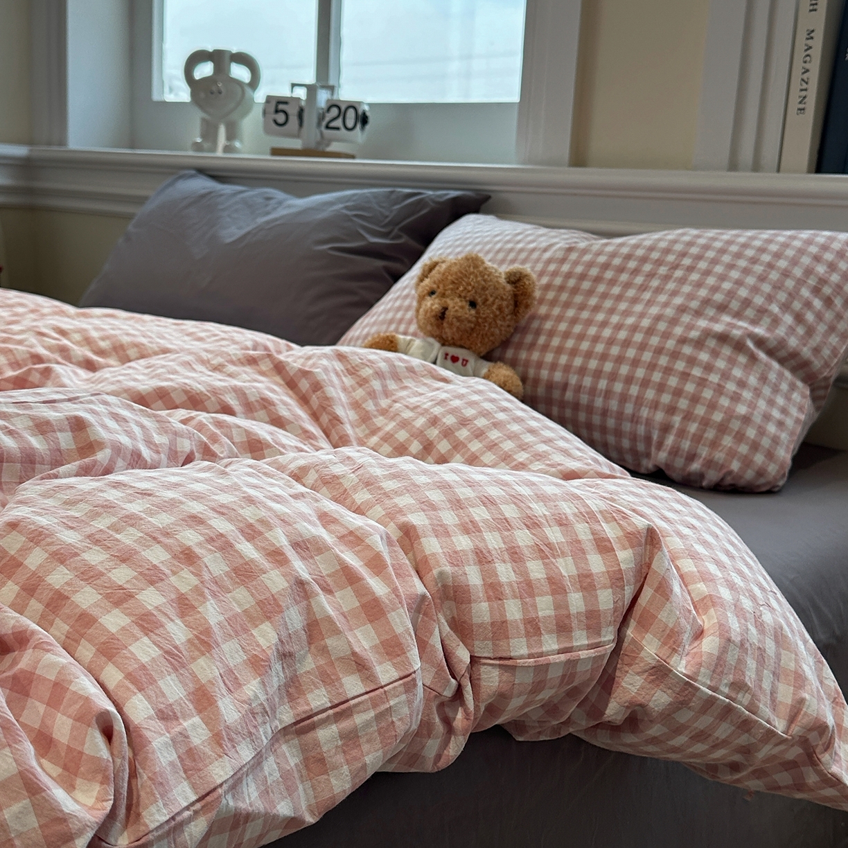 91家纺网 家纺一手货源 找家纺 欣晴家纺 2026新款软糯水洗棉条格无印宜家风混搭系列被套单件单品被套 混搭粉格
