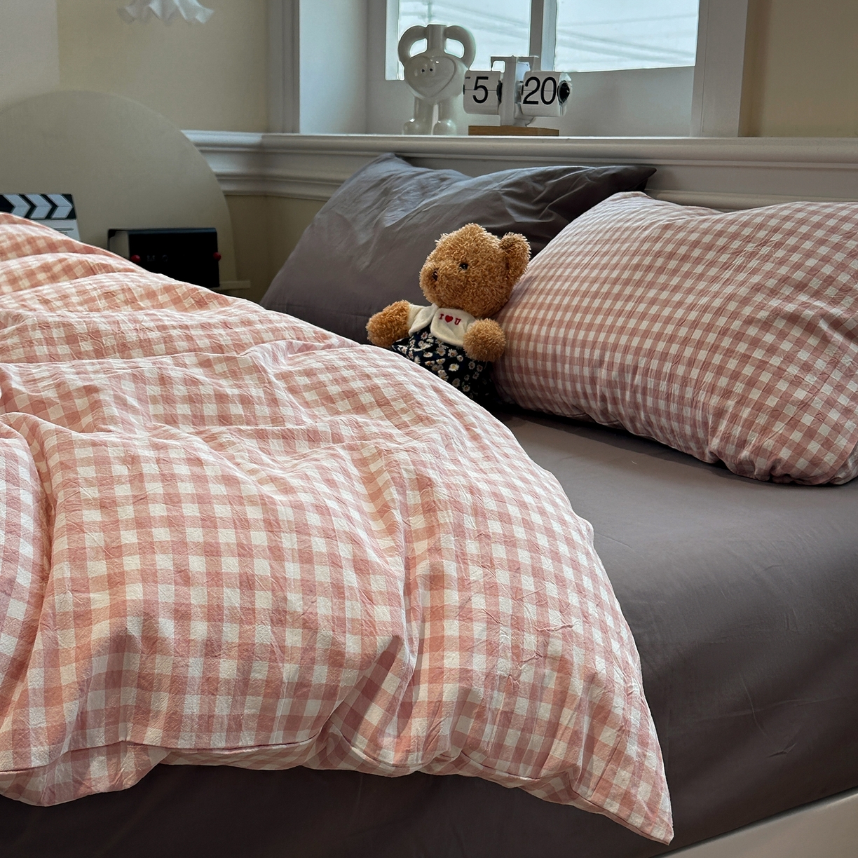 91家纺网 家纺一手货源 找家纺 欣晴家纺 2026新款软糯水洗棉条格无印宜家风混搭系列被套单件单品被套 混搭粉格