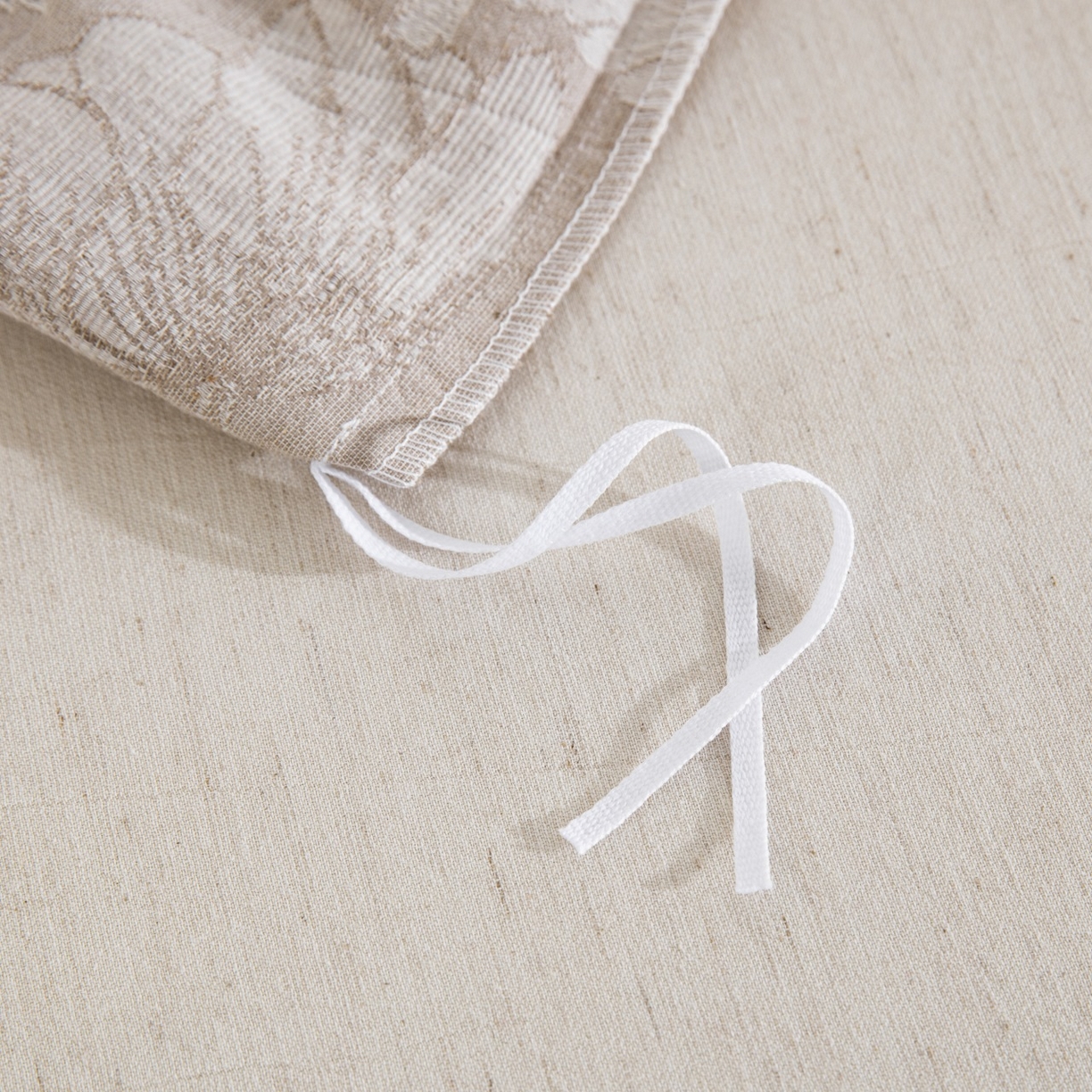 91家纺网 家纺一手货源 找家纺 （总）仰望棉麻双层纱供应链 2026新款棉麻色织大提花纽扣款四件套-虞美人系列