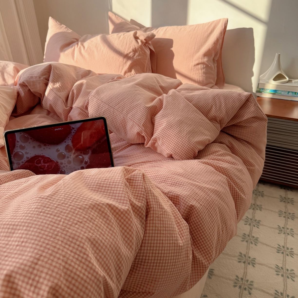 91家纺网 家纺一手货源 找家纺 六巷胡同 2026新款INS博主风A类全棉纯棉色织水洗棉格子四件套 觅影-粉格