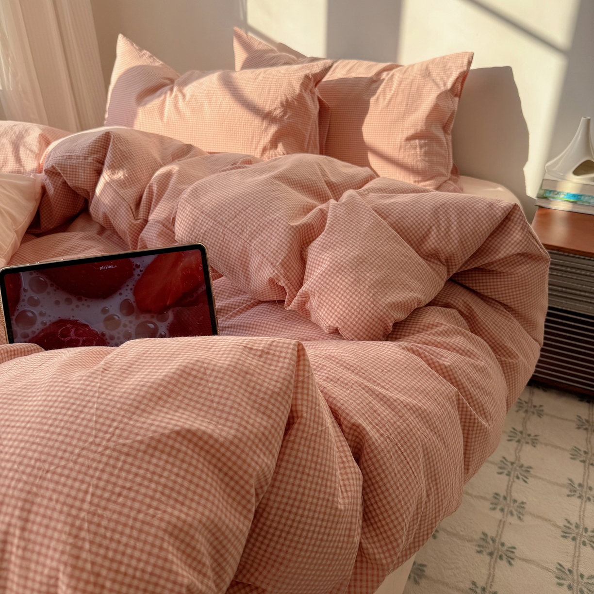 91家纺网 家纺一手货源 找家纺 六巷胡同 2026新款INS博主风A类全棉纯棉色织水洗棉格子四件套 觅影-粉格