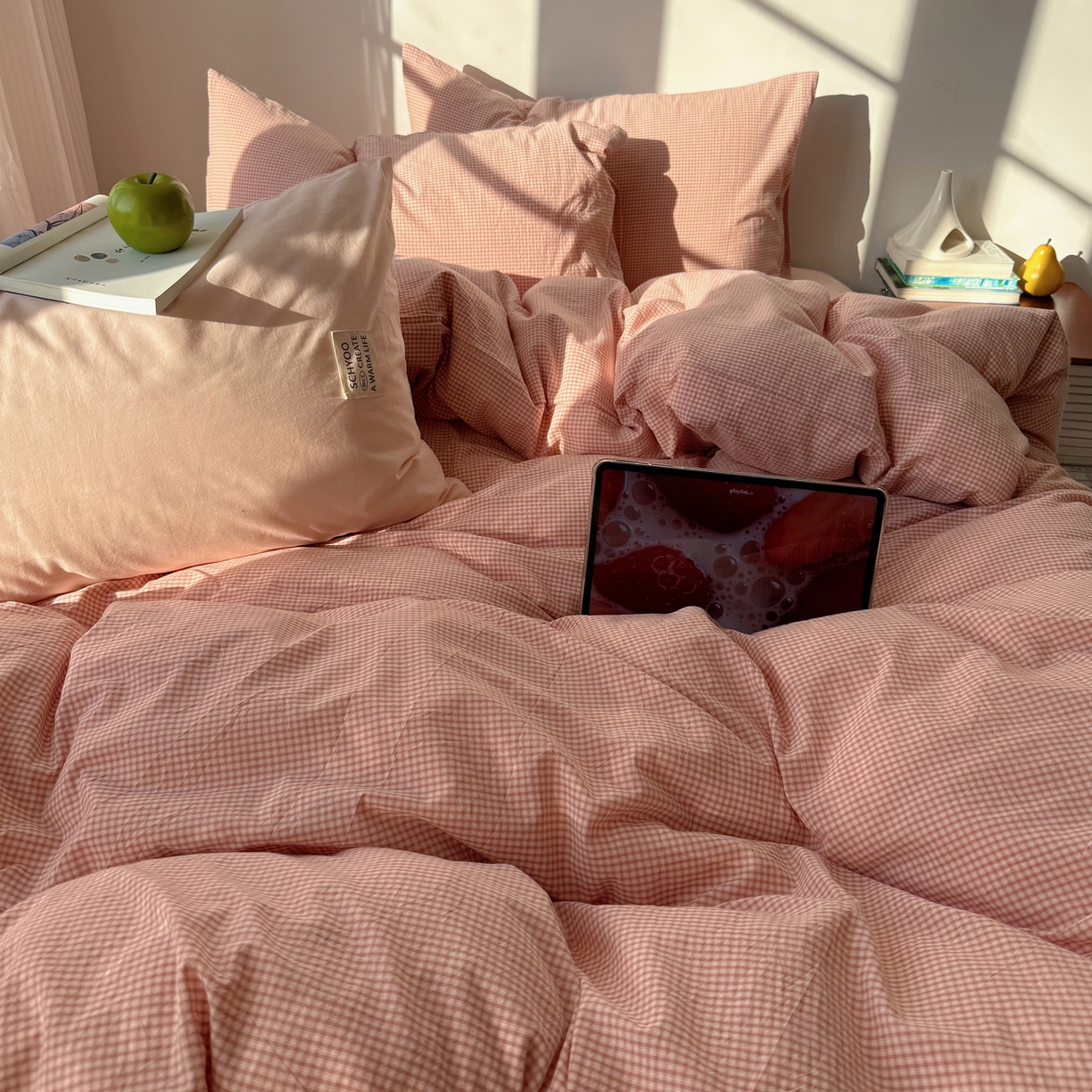 91家纺网 家纺一手货源 找家纺 六巷胡同 2026新款INS博主风A类全棉纯棉色织水洗棉格子四件套 觅影-粉格