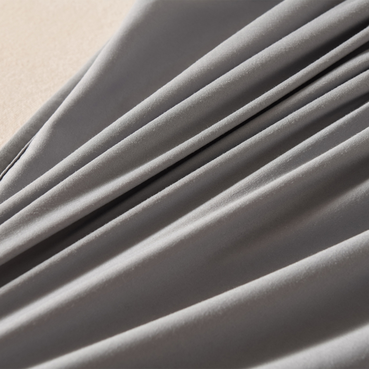 91家纺网 家纺一手货源 找家纺 优品惠 2026新款A类刺绣大豆夹棉床笠 星星灰