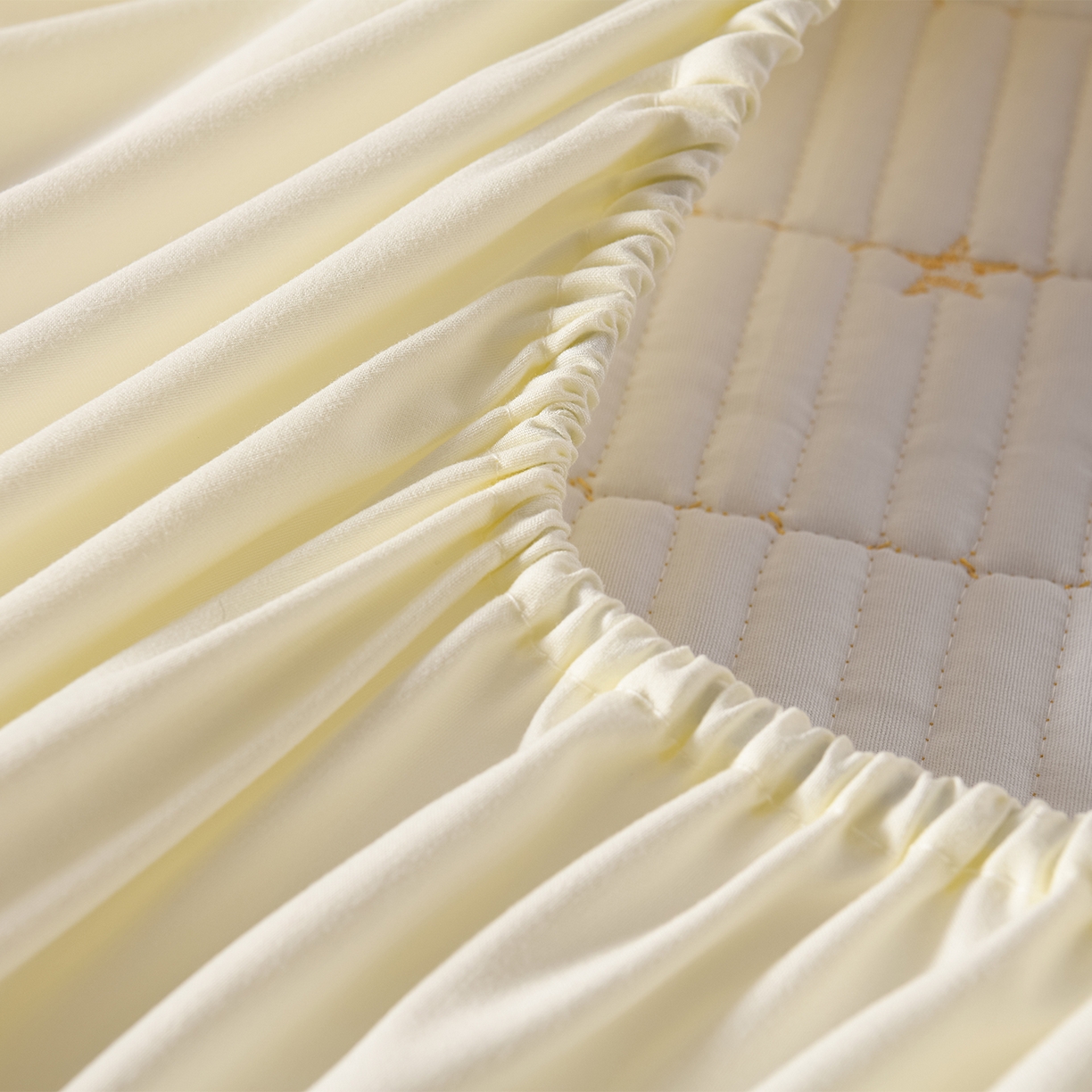 91家纺网 家纺一手货源 找家纺 优品惠 2026新款A类刺绣大豆夹棉床笠 星星米