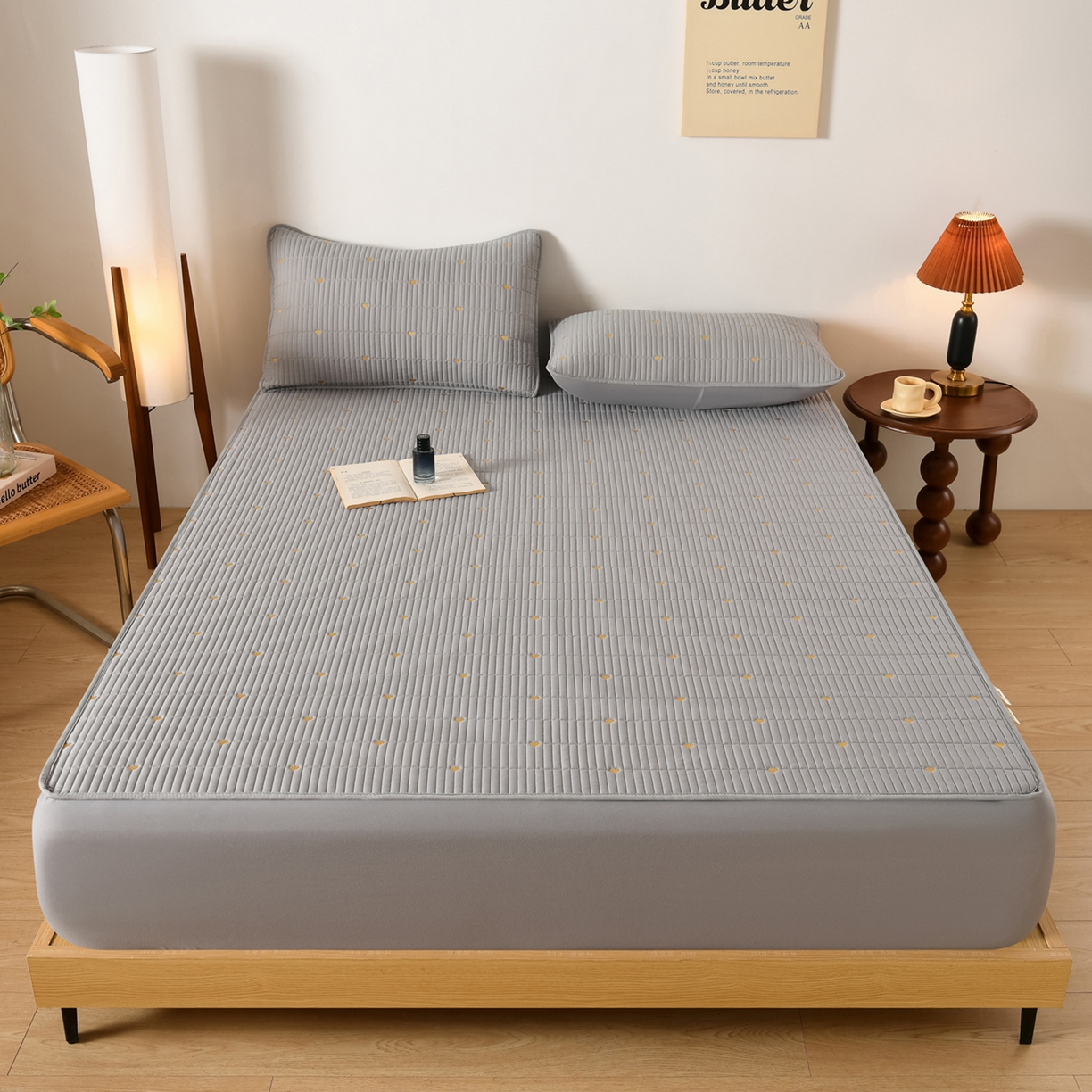 91家纺网 家纺一手货源 找家纺 优品惠 2026新款A类刺绣大豆夹棉床笠 爱心灰