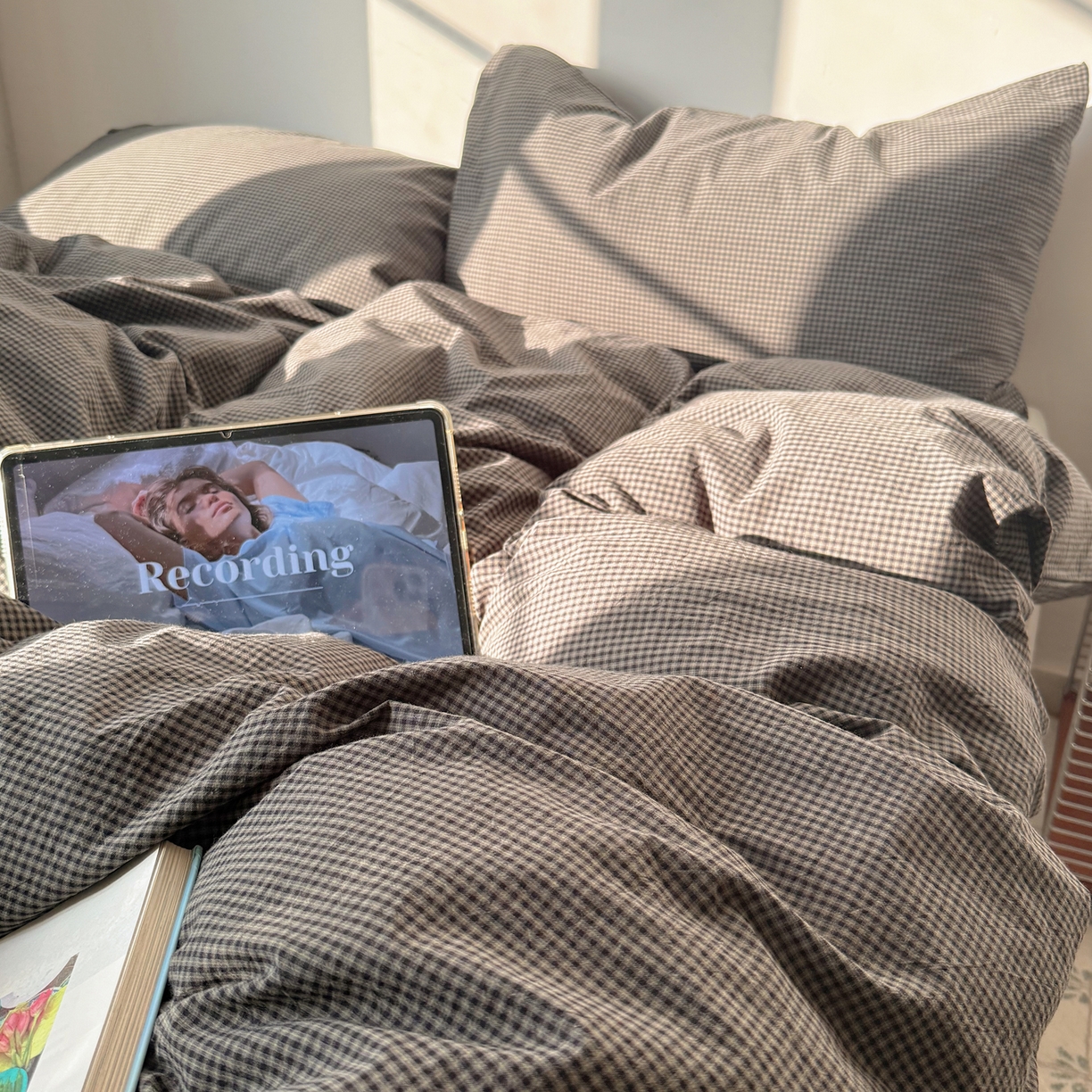 91家纺网 家纺一手货源 找家纺 六巷胡同 2026新款INS博主风A类全棉纯棉色织水洗棉格子四件套 觅影-黑格