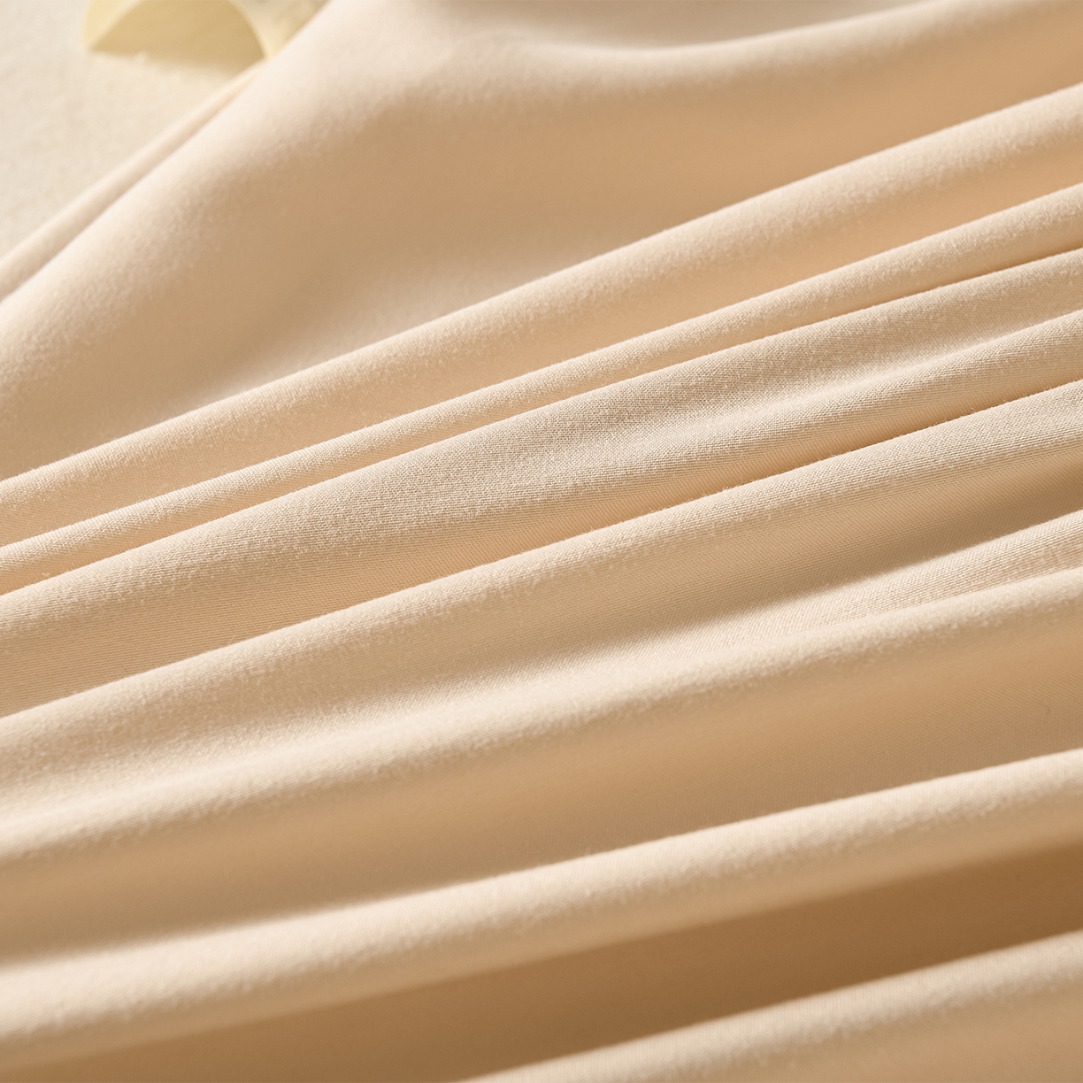 91家纺网 家纺一手货源 找家纺 优品惠 2026新款A类刺绣大豆夹棉床笠 爱心咖