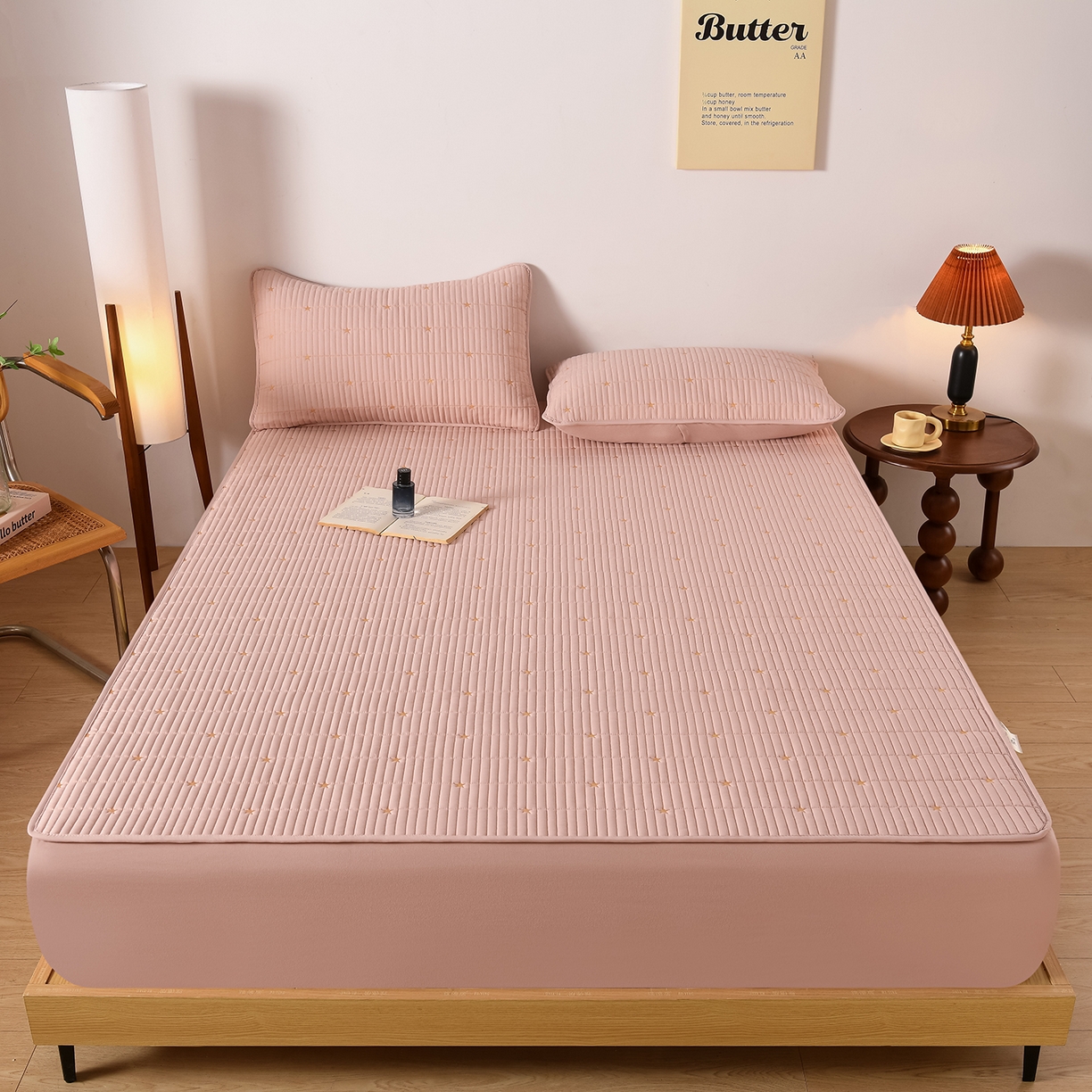 91家纺网 家纺一手货源 找家纺 优品惠 2026新款A类刺绣大豆夹棉床笠 星星粉